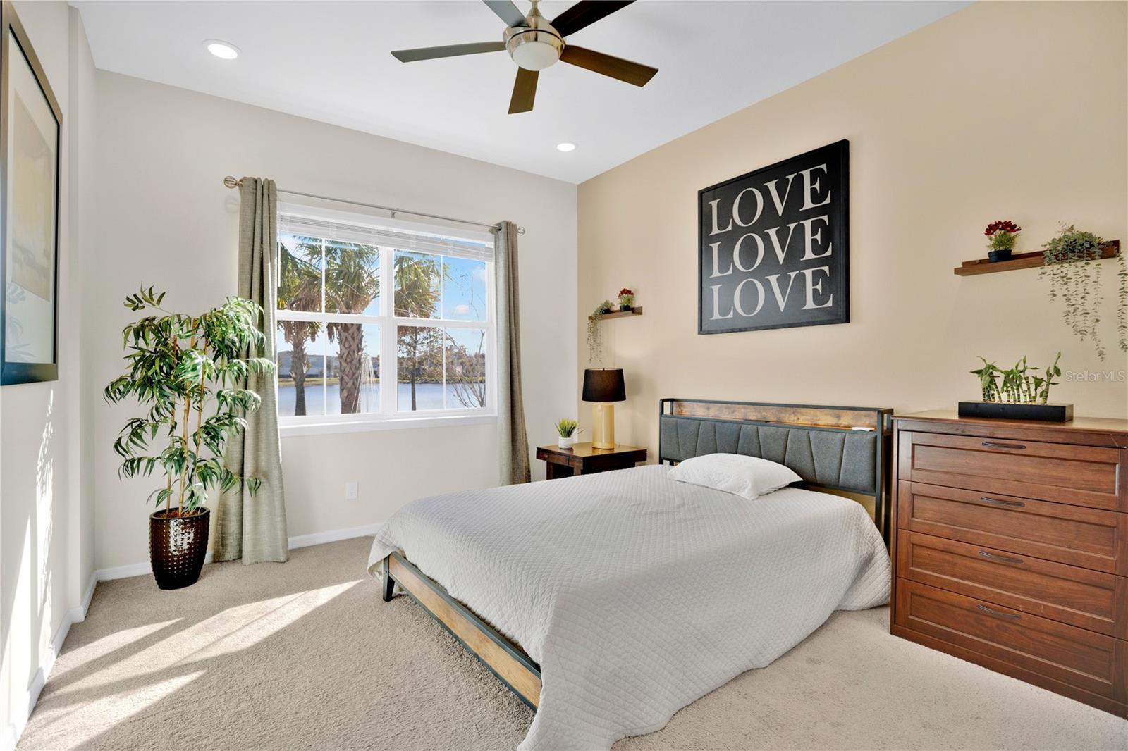 Image 16 of 39 For 731 Firerock Lane