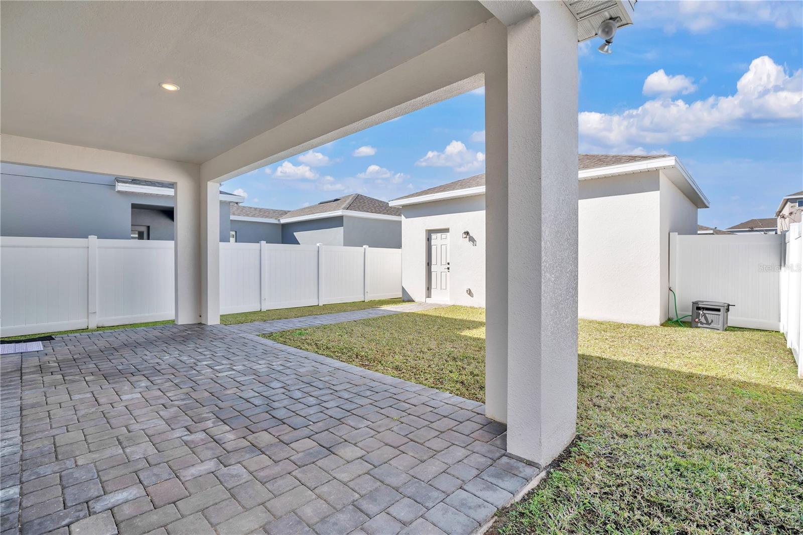 Image 25 of 39 For 731 Firerock Lane