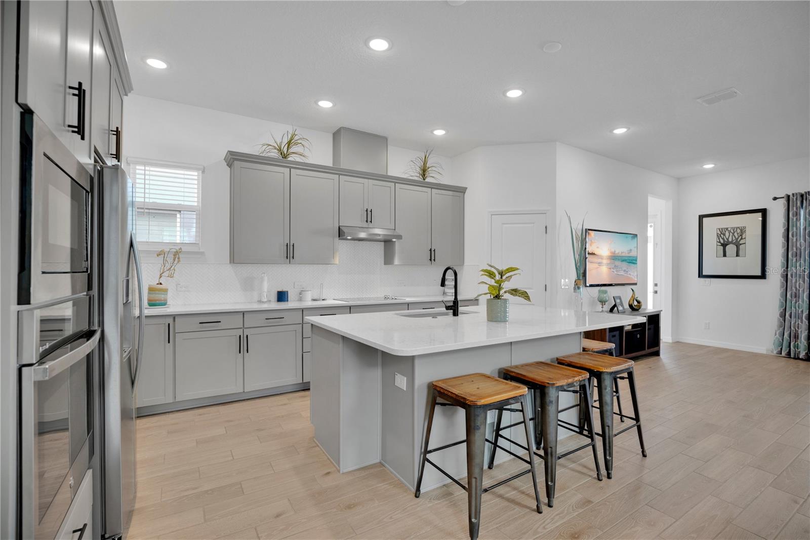 Image 6 of 39 For 731 Firerock Lane