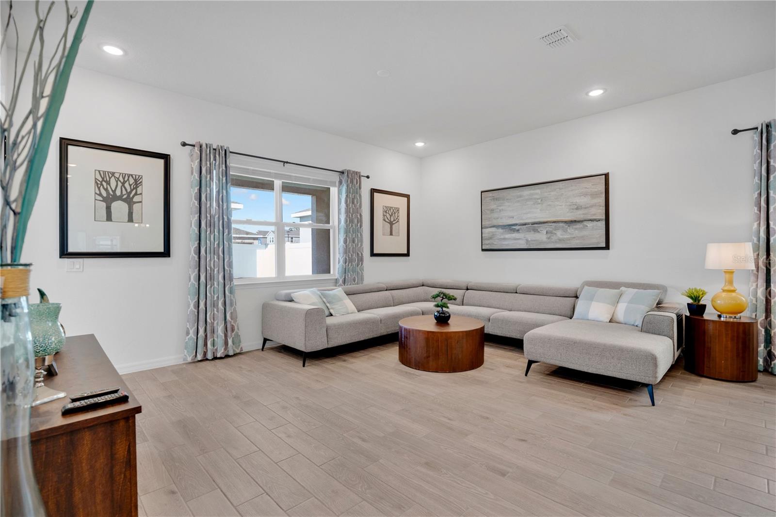 Image 9 of 39 For 731 Firerock Lane