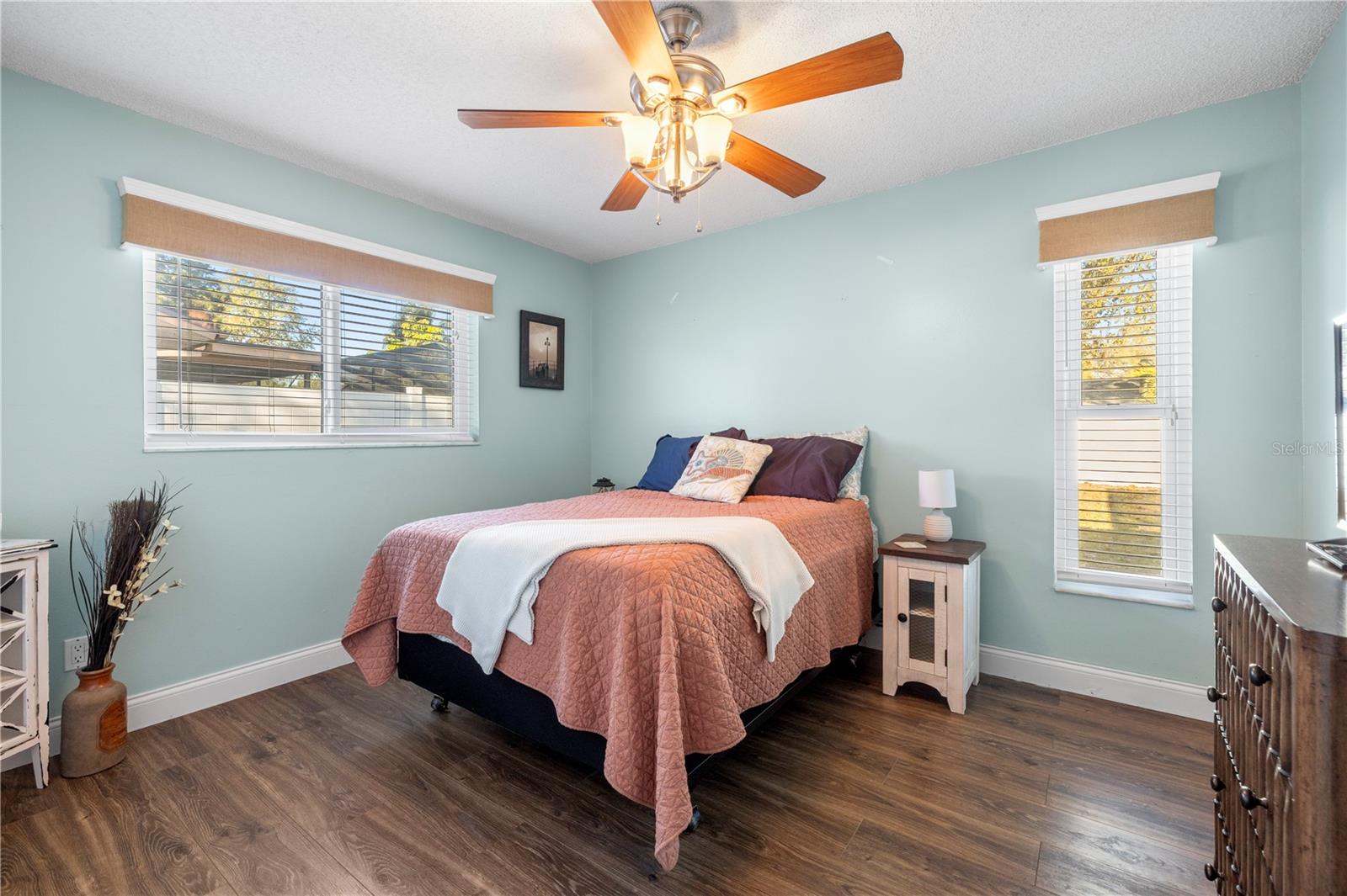 Image 14 of 28 For 2843 Oak Tree Lane