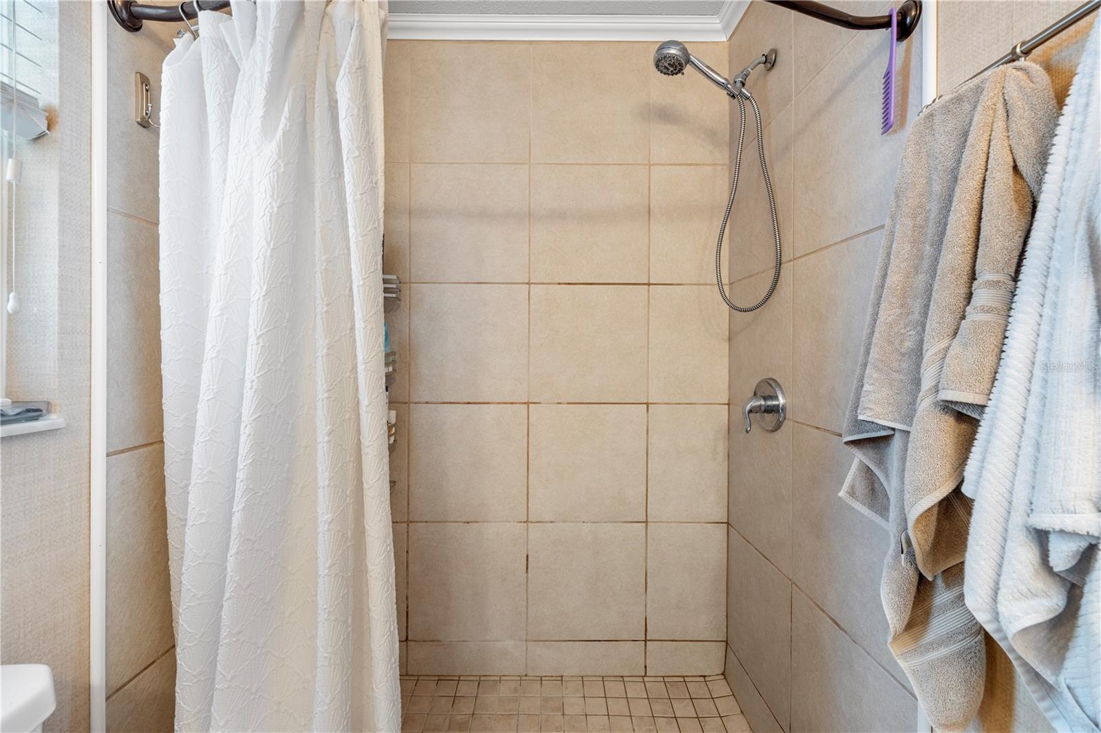 Image 21 of 28 For 2843 Oak Tree Lane