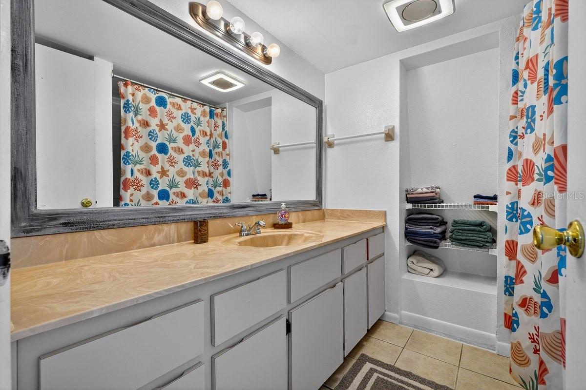 Image 22 of 38 For 4150 Atlantic Avenue 114b