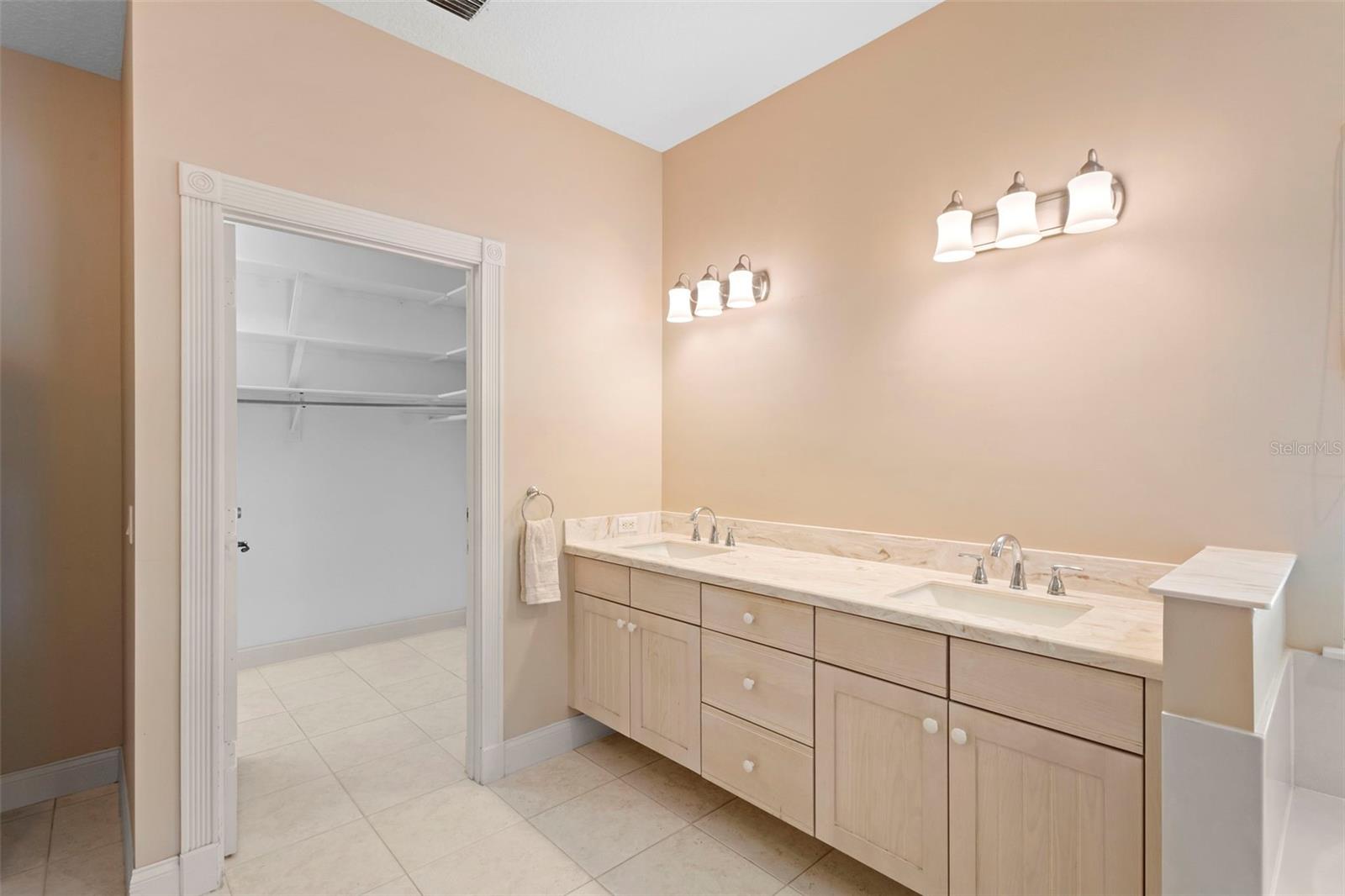 Image 21 of 58 For 42554 Maggie Jones Road