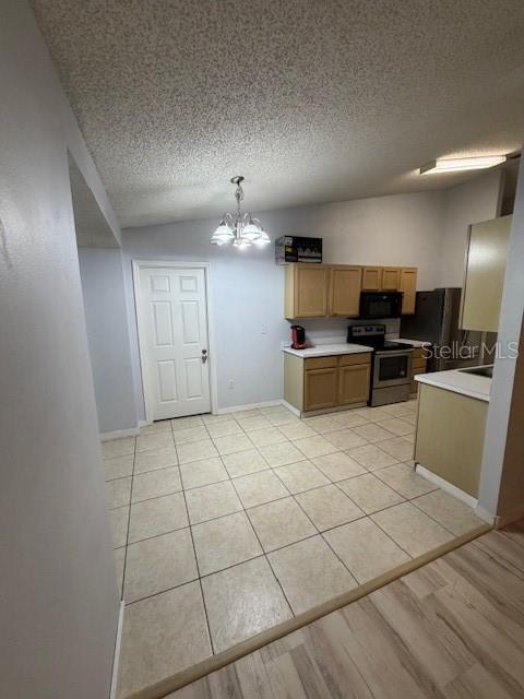 Image 12 of 16 For 991 Courtland Boulevard