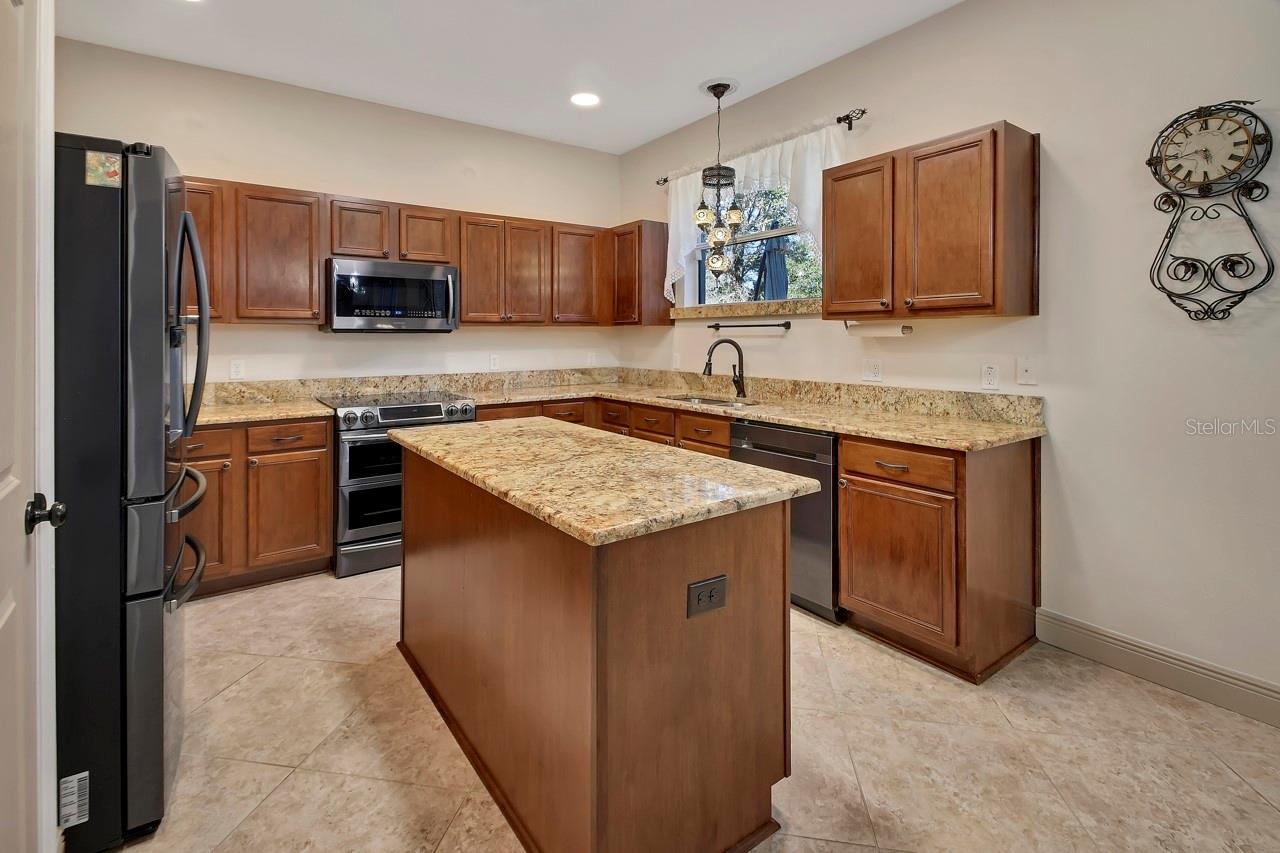 Image 8 of 40 For 1221 Bramley Lane