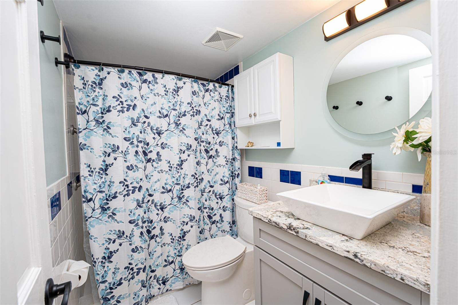 Image 18 of 34 For 3800 Saxon Drive 150