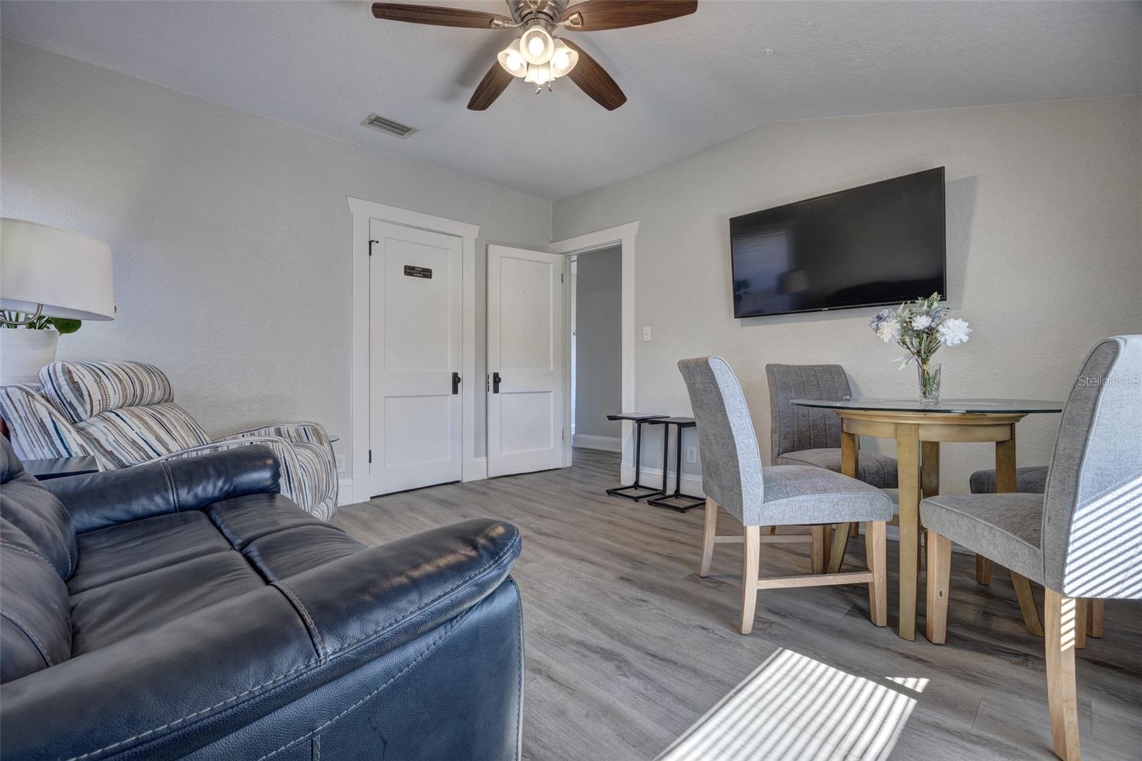 Image 16 of 25 For 117 Euclid Avenue