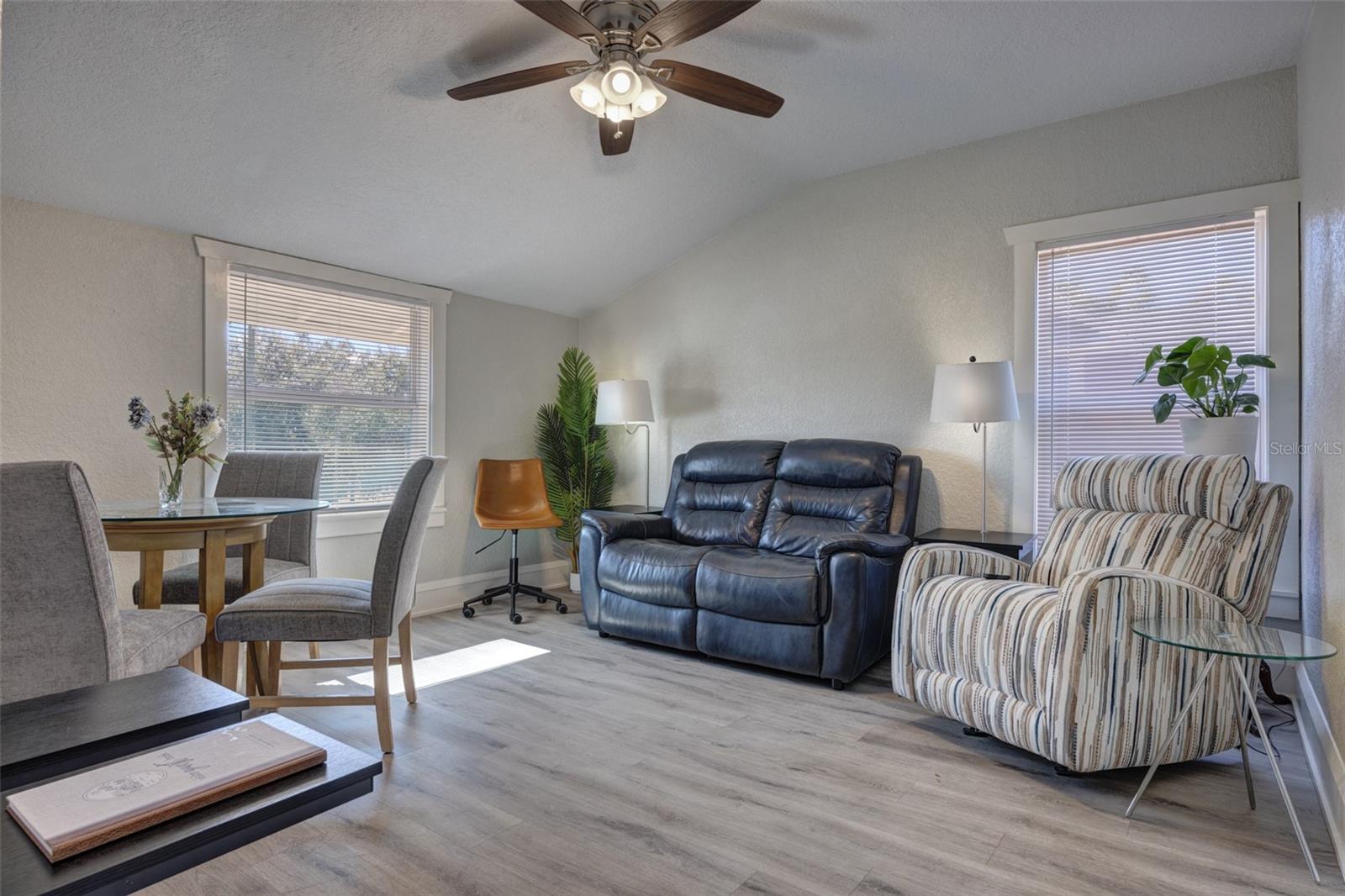 Image 17 of 25 For 117 Euclid Avenue