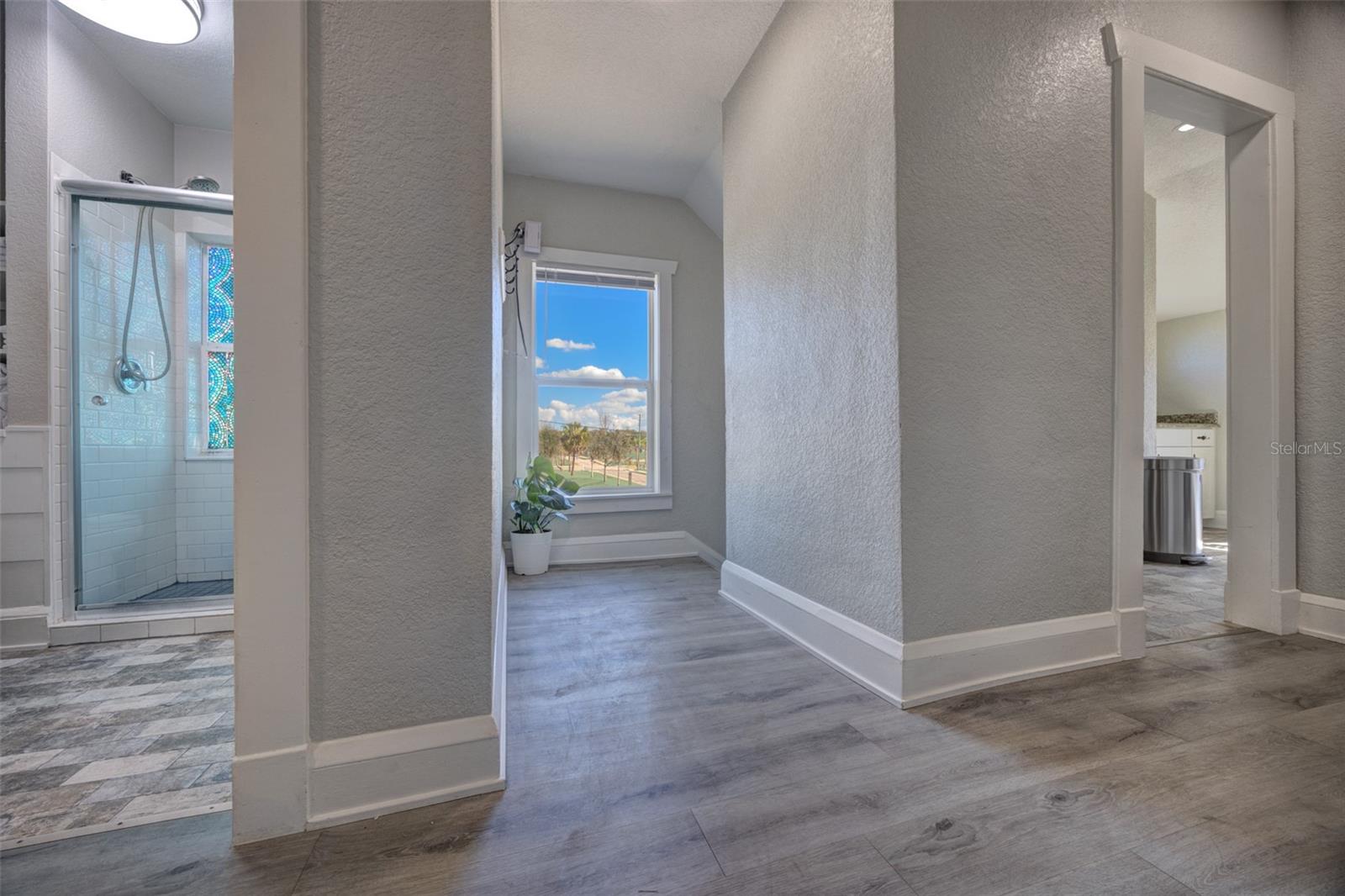 Image 19 of 25 For 117 Euclid Avenue