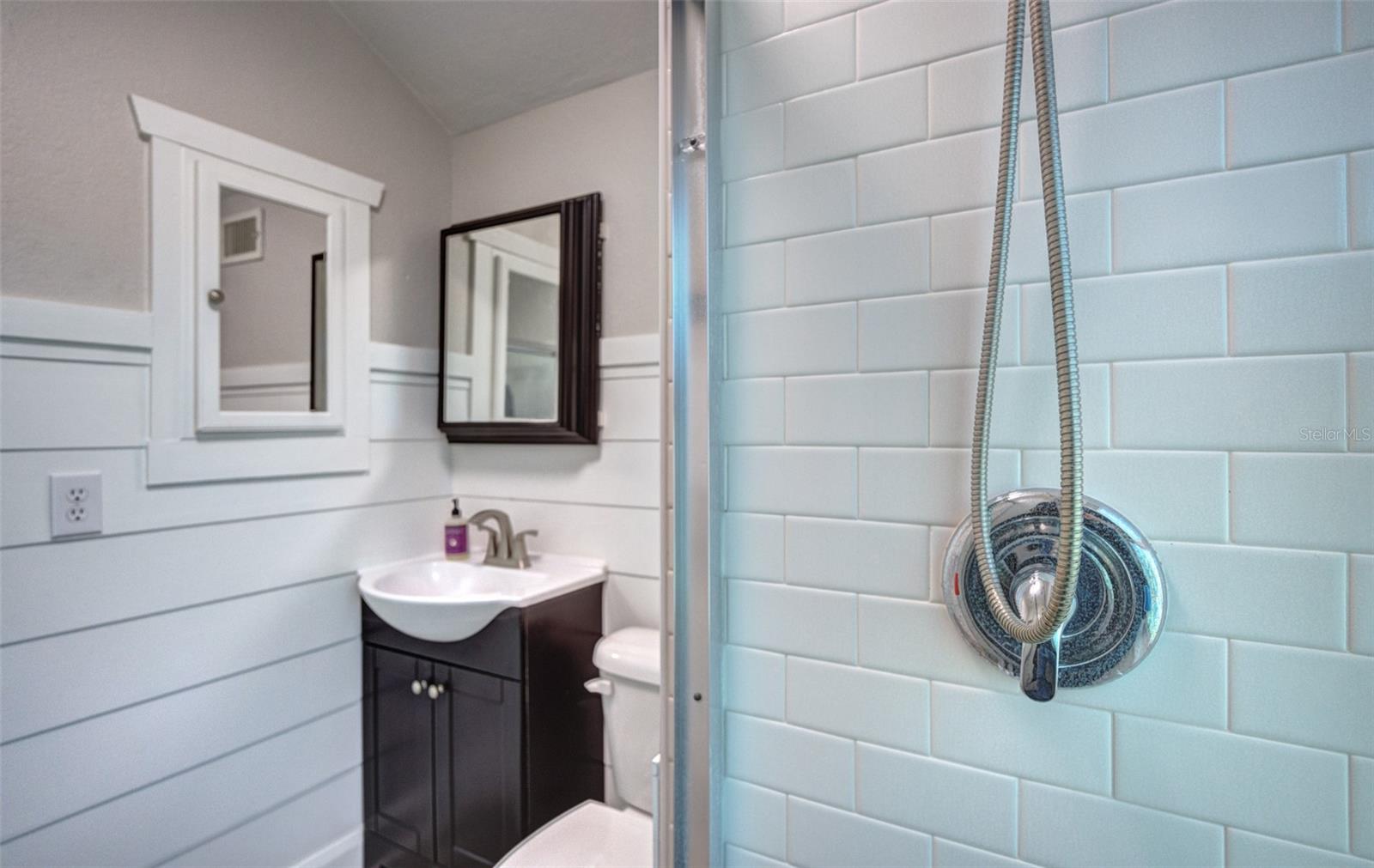 Image 22 of 25 For 117 Euclid Avenue