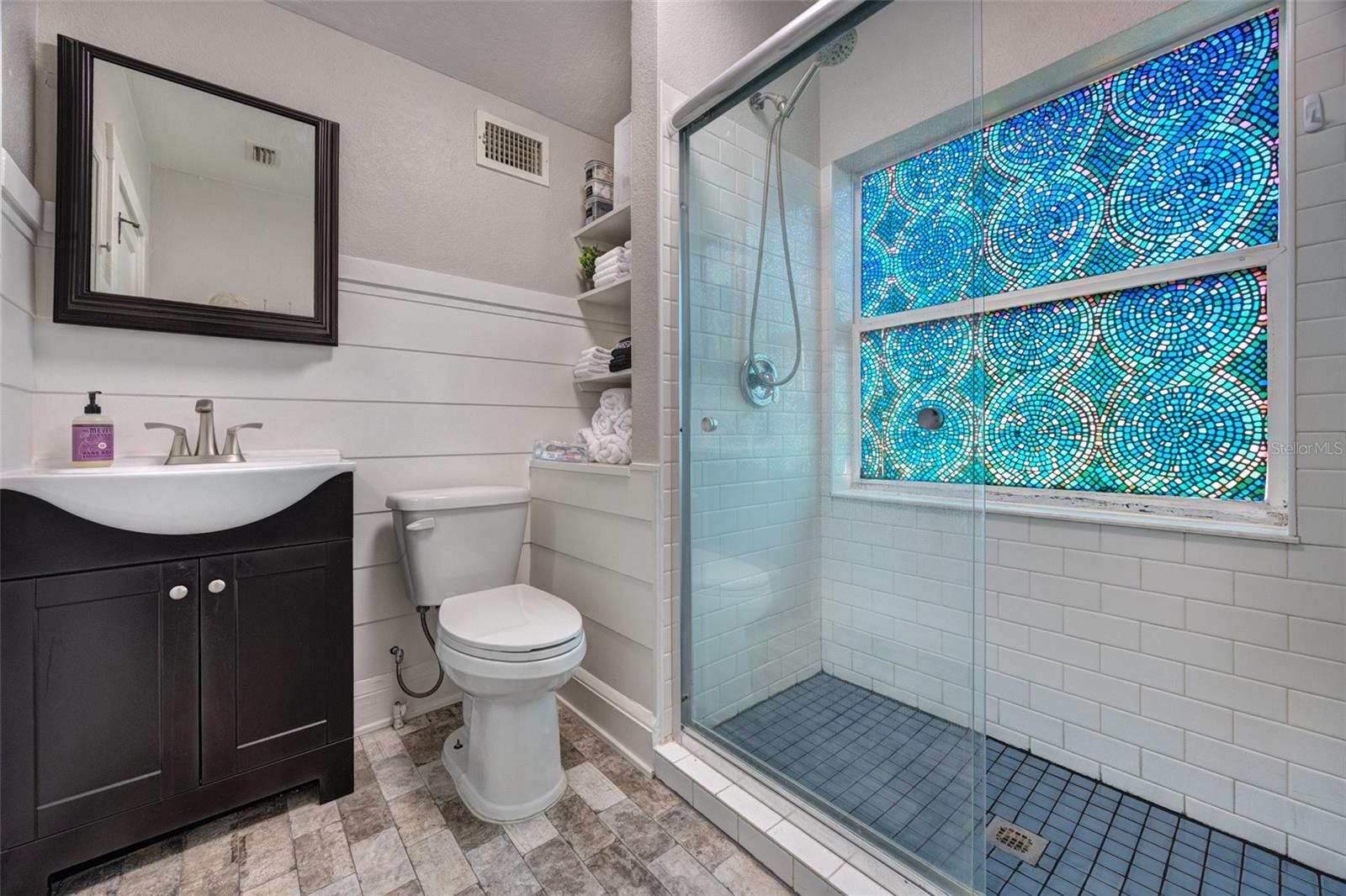 Image 25 of 25 For 117 Euclid Avenue