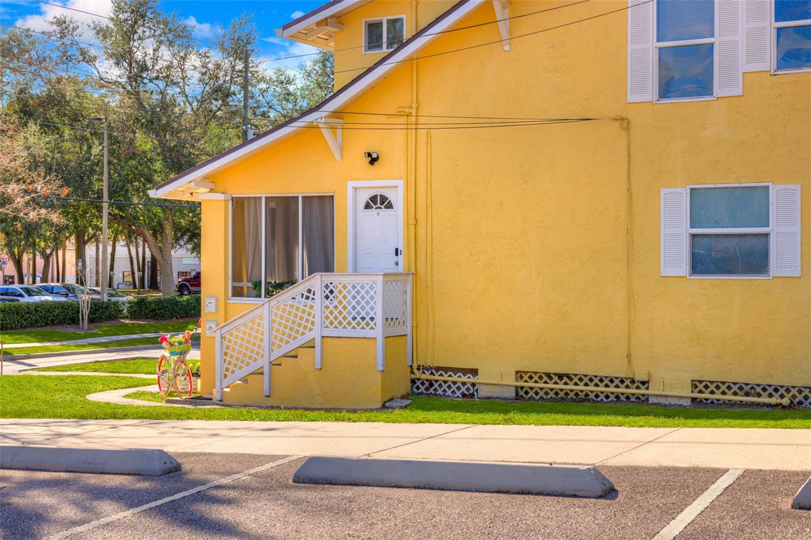 Image 4 of 25 For 117 Euclid Avenue