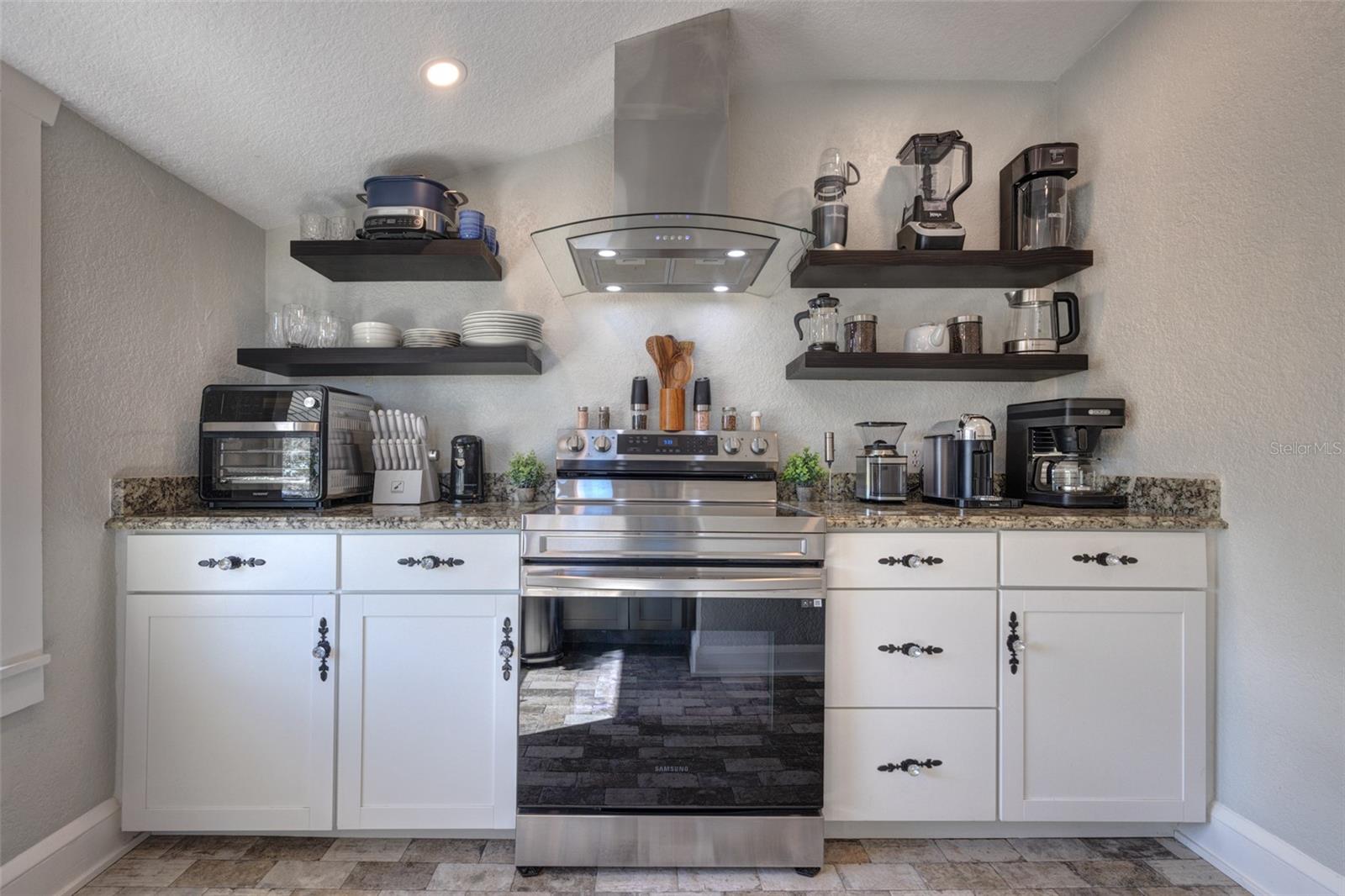 Image 5 of 25 For 117 Euclid Avenue