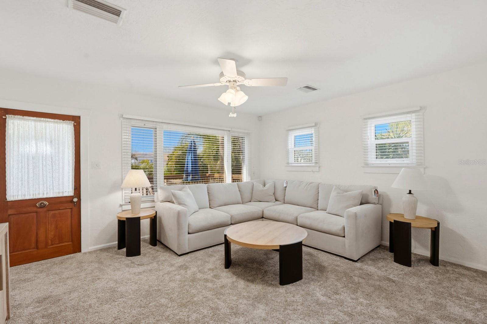 Image 12 of 54 For 21 Halifax Avenue