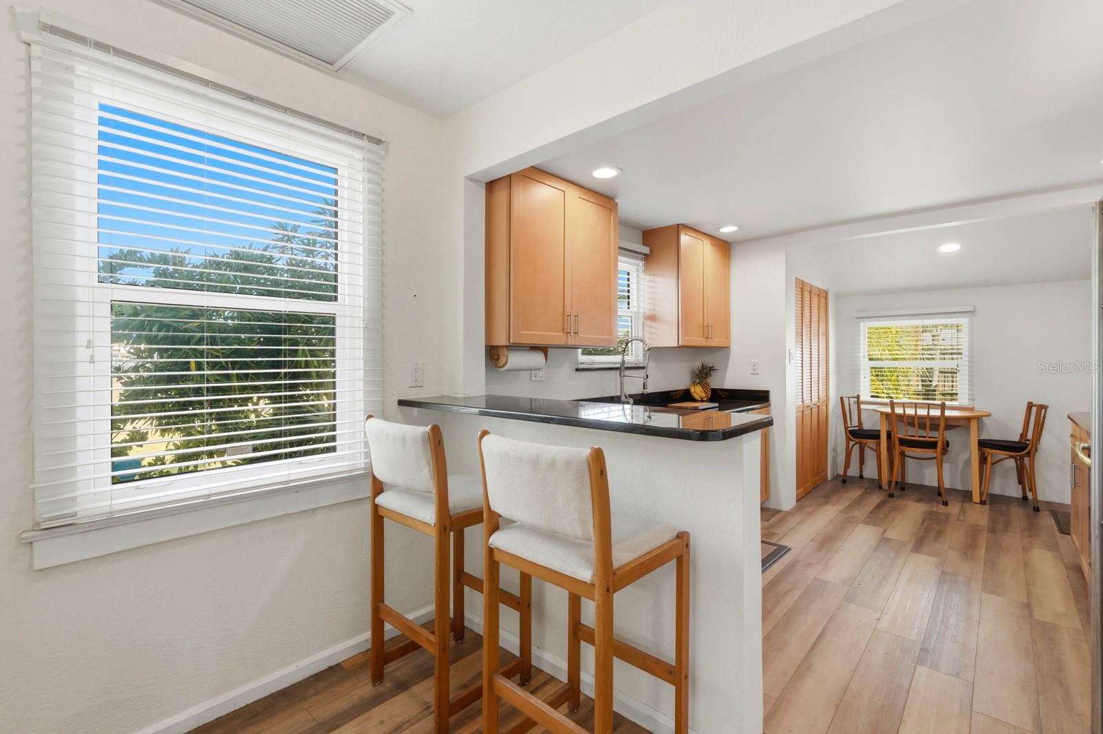 Image 16 of 54 For 21 Halifax Avenue