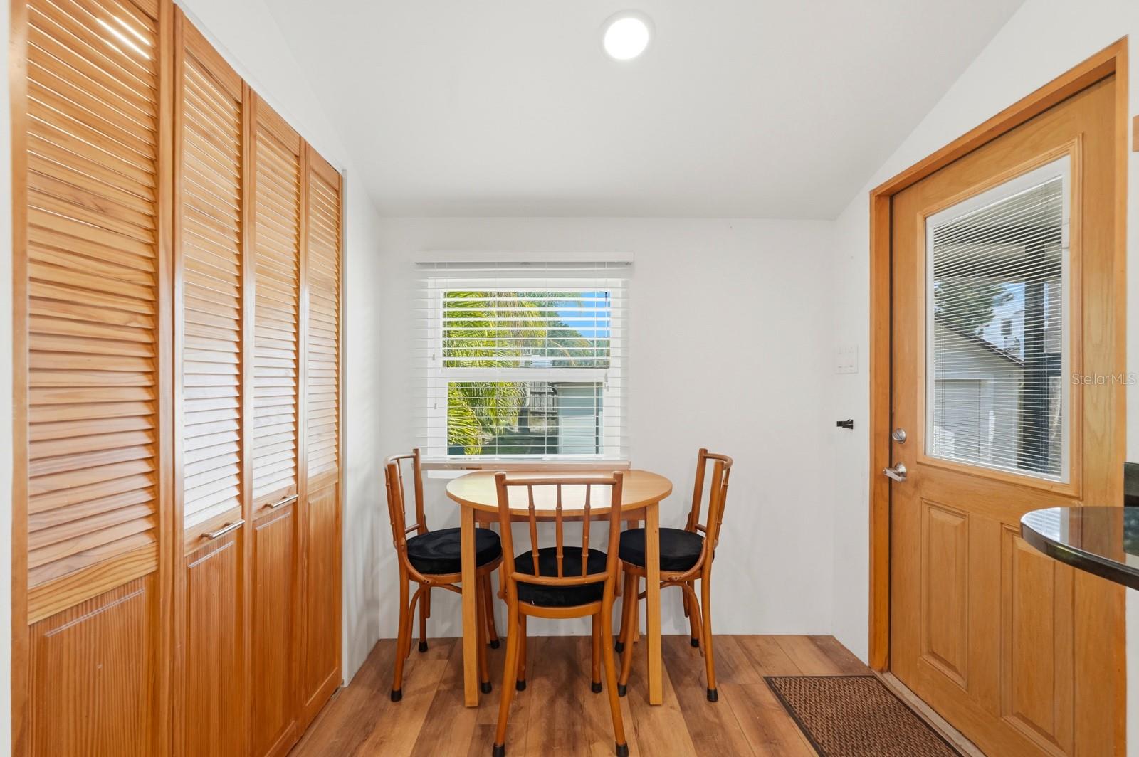 Image 17 of 54 For 21 Halifax Avenue