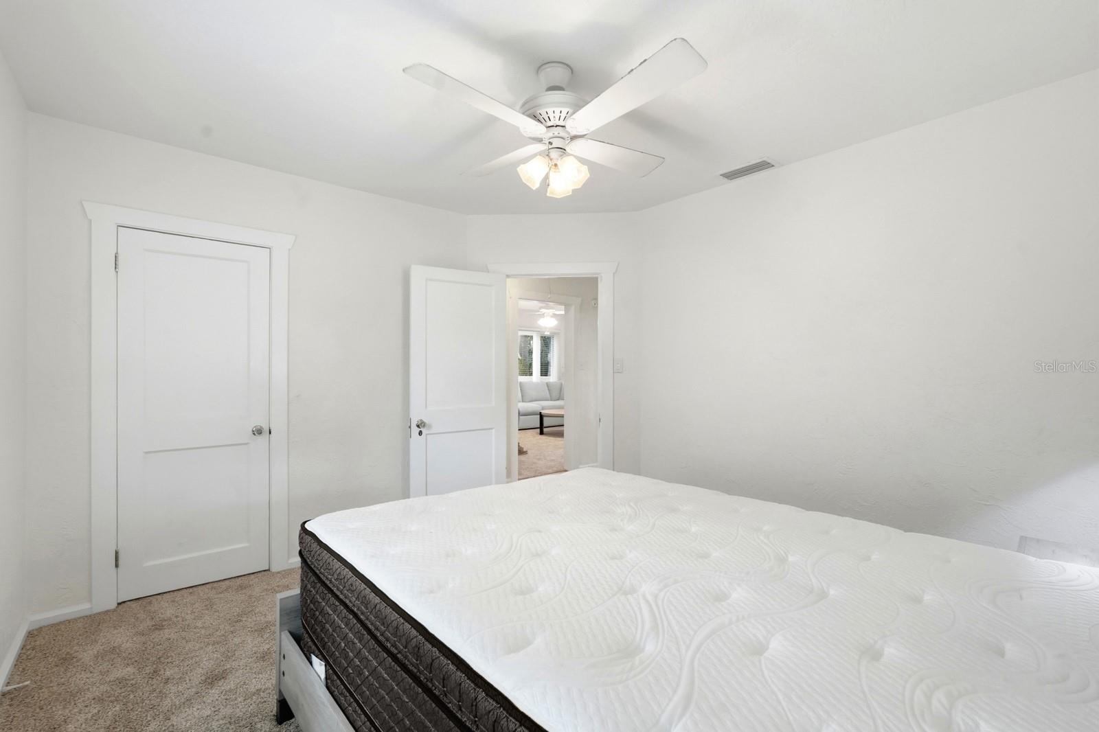 Image 22 of 54 For 21 Halifax Avenue