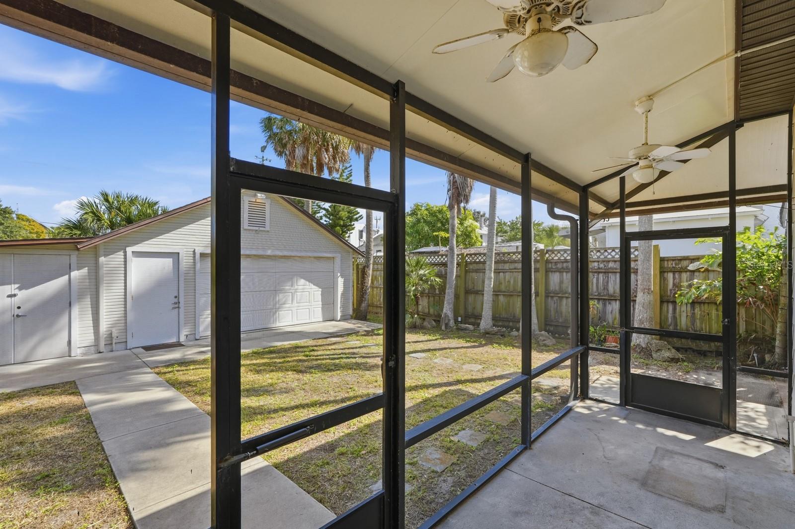 Image 24 of 54 For 21 Halifax Avenue