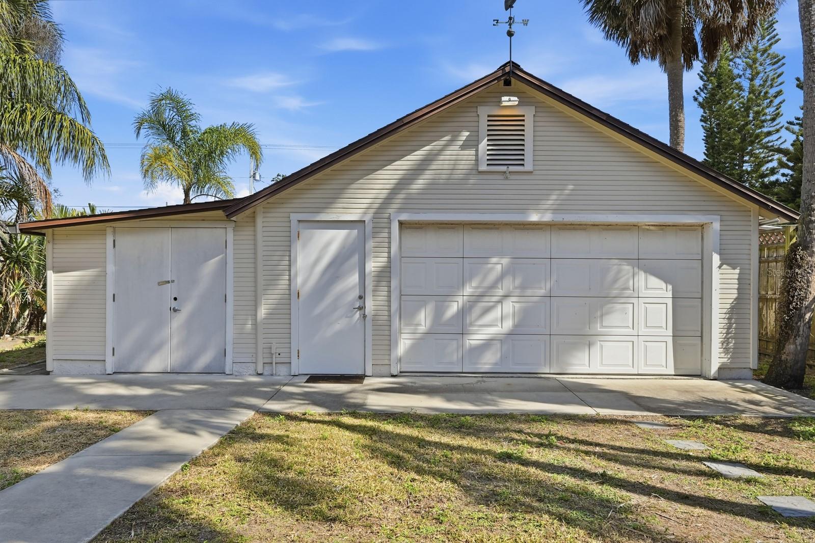 Image 29 of 54 For 21 Halifax Avenue