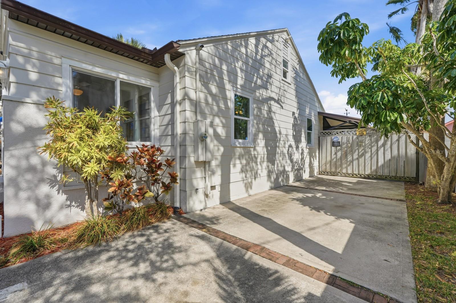 Image 30 of 54 For 21 Halifax Avenue