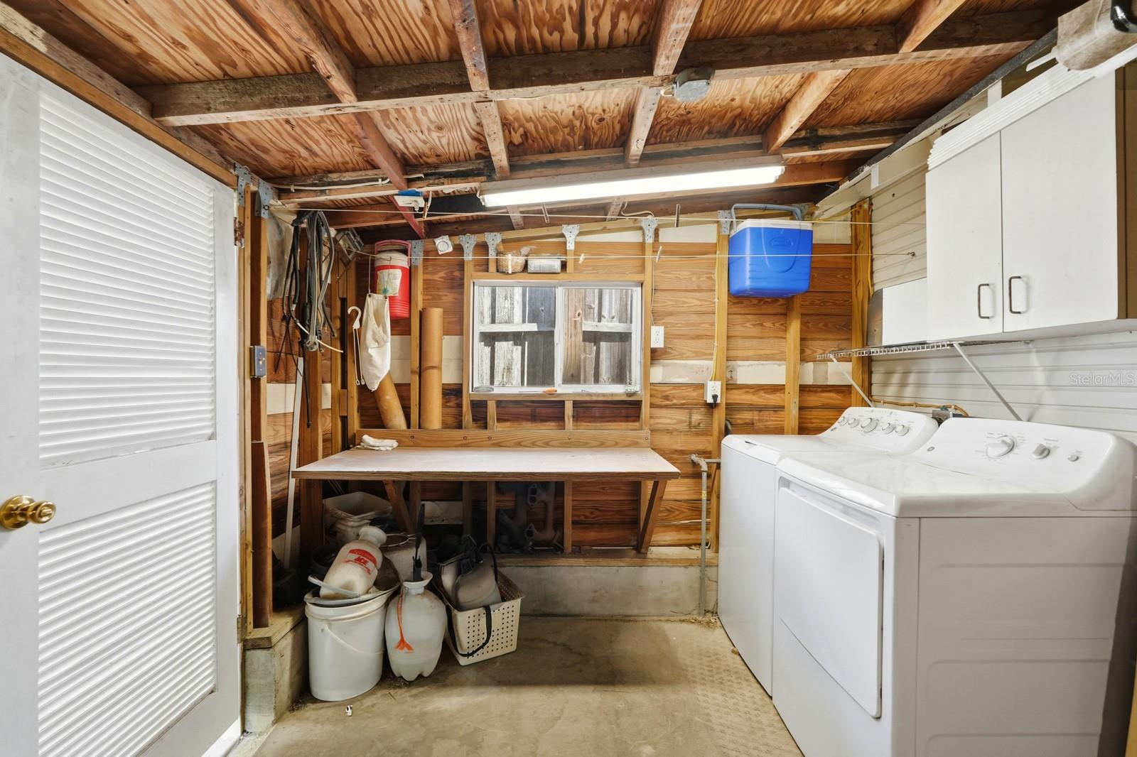 Image 38 of 54 For 21 Halifax Avenue