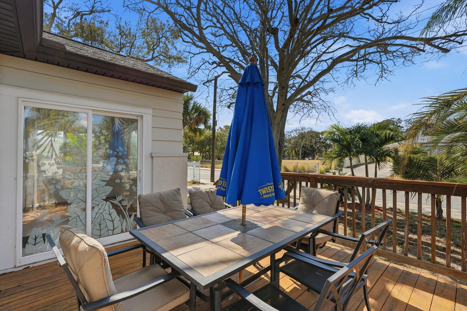 Image 43 of 54 For 21 Halifax Avenue