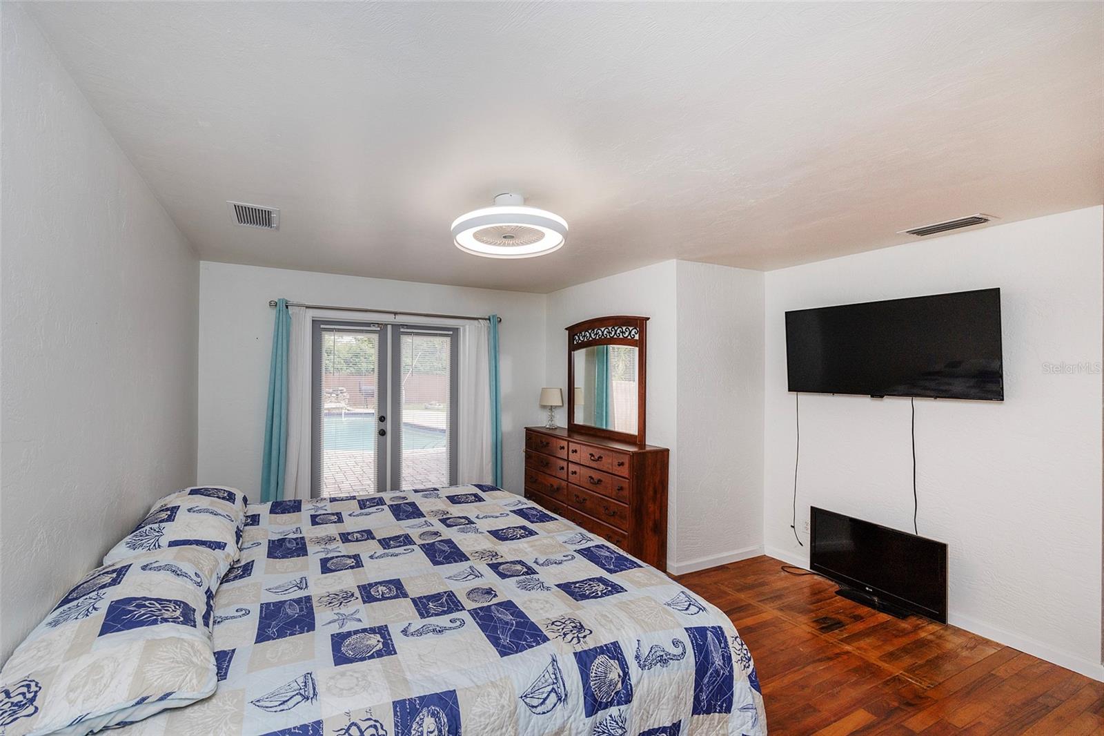 Image 16 of 34 For 59 Arroyo Parkway