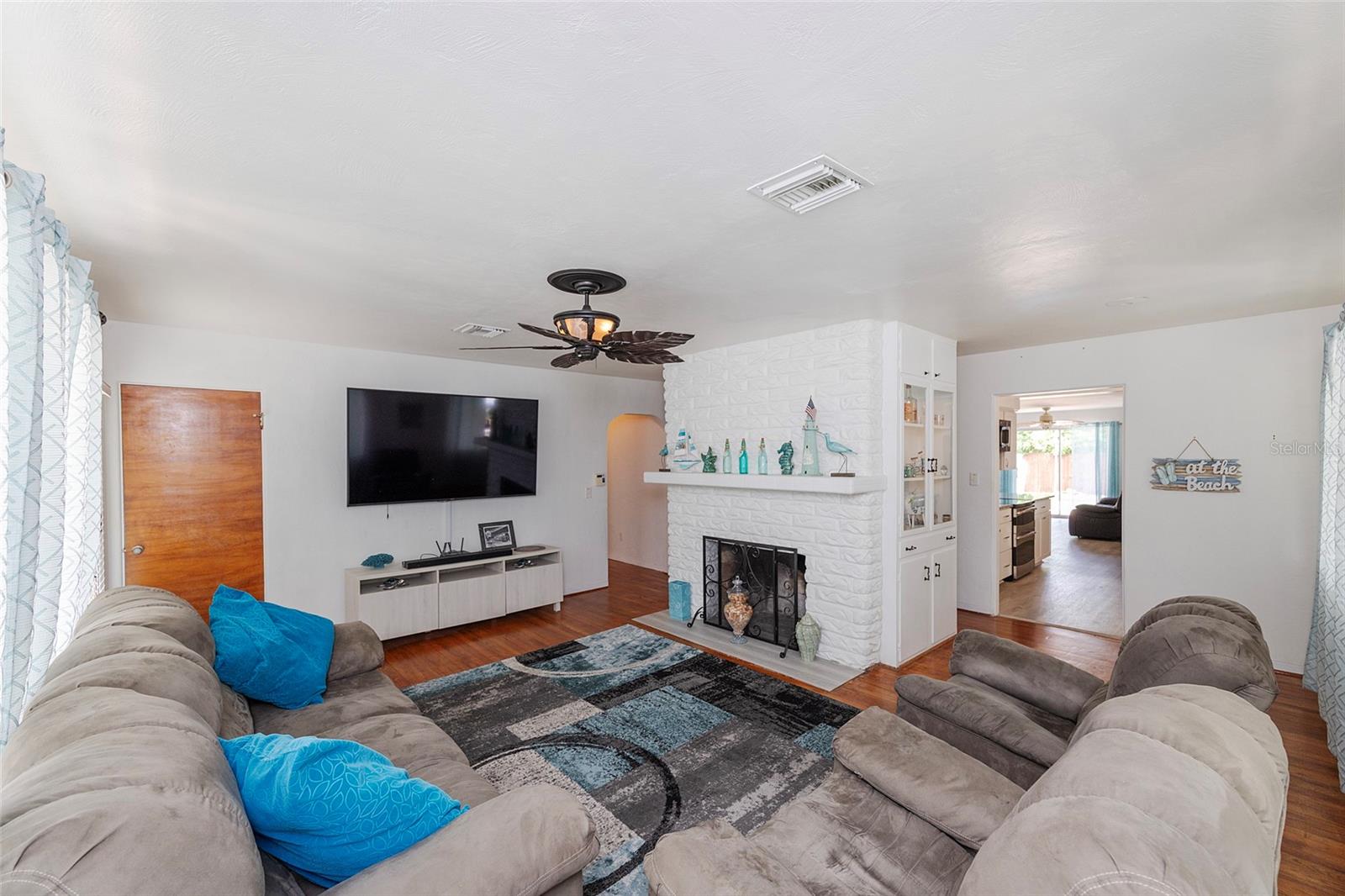 Image 5 of 34 For 59 Arroyo Parkway