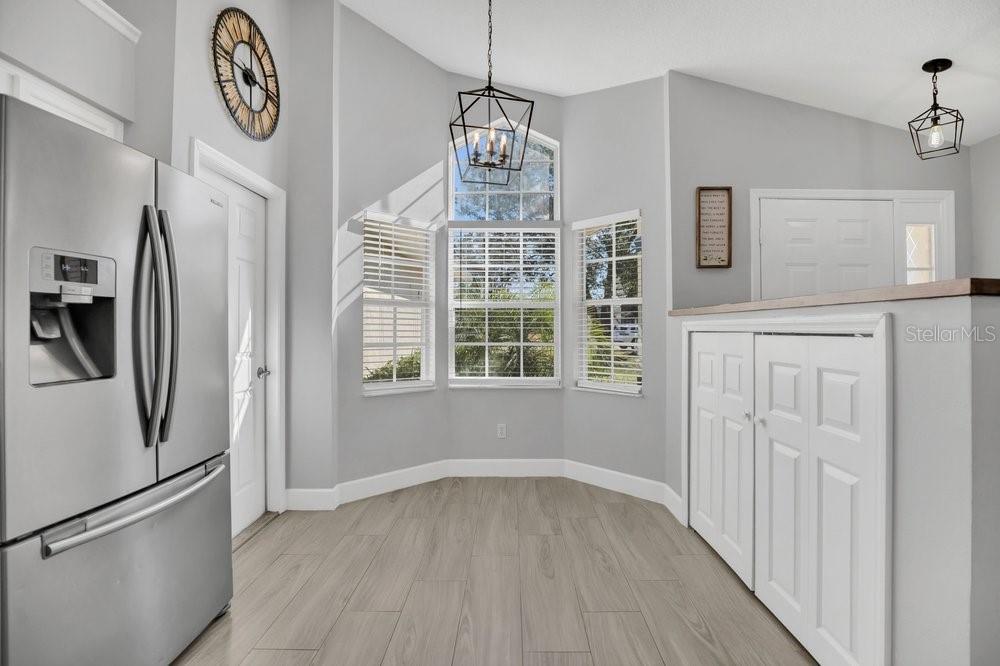 Image 11 of 53 For 7220 Lake Drive