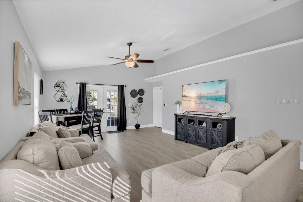 Image 7 of 53 For 7220 Lake Drive