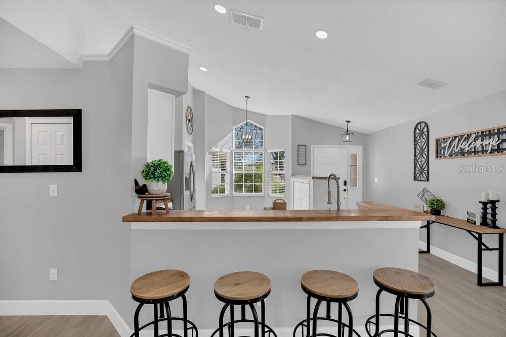 Image 8 of 53 For 7220 Lake Drive