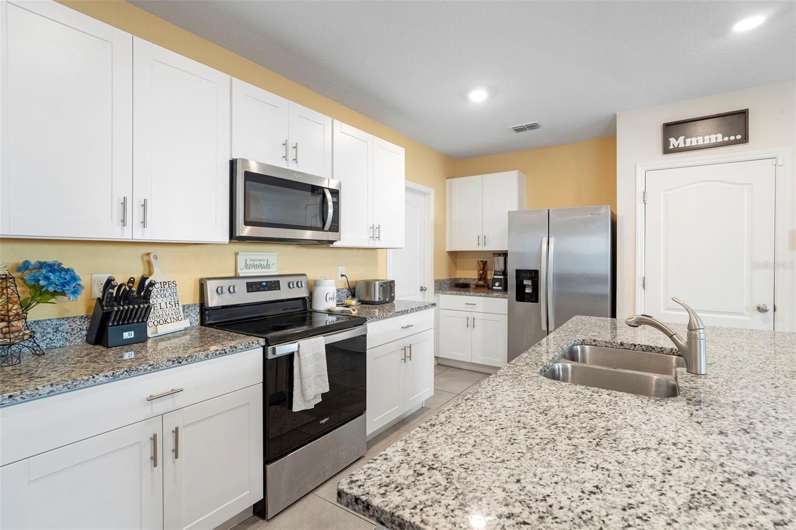 Image 13 of 49 For 142 Victoria Oaks Boulevard