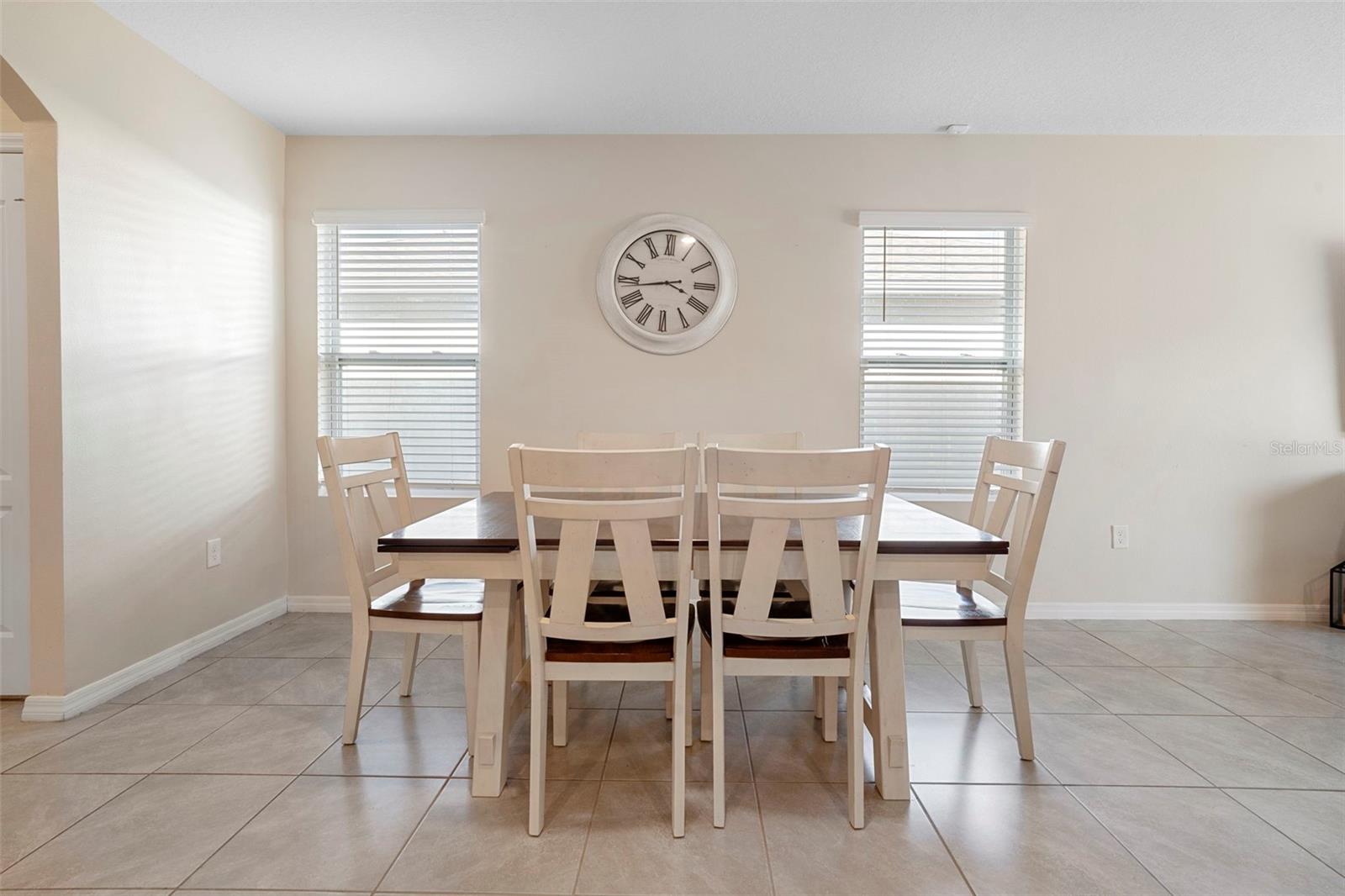 Image 5 of 49 For 142 Victoria Oaks Boulevard