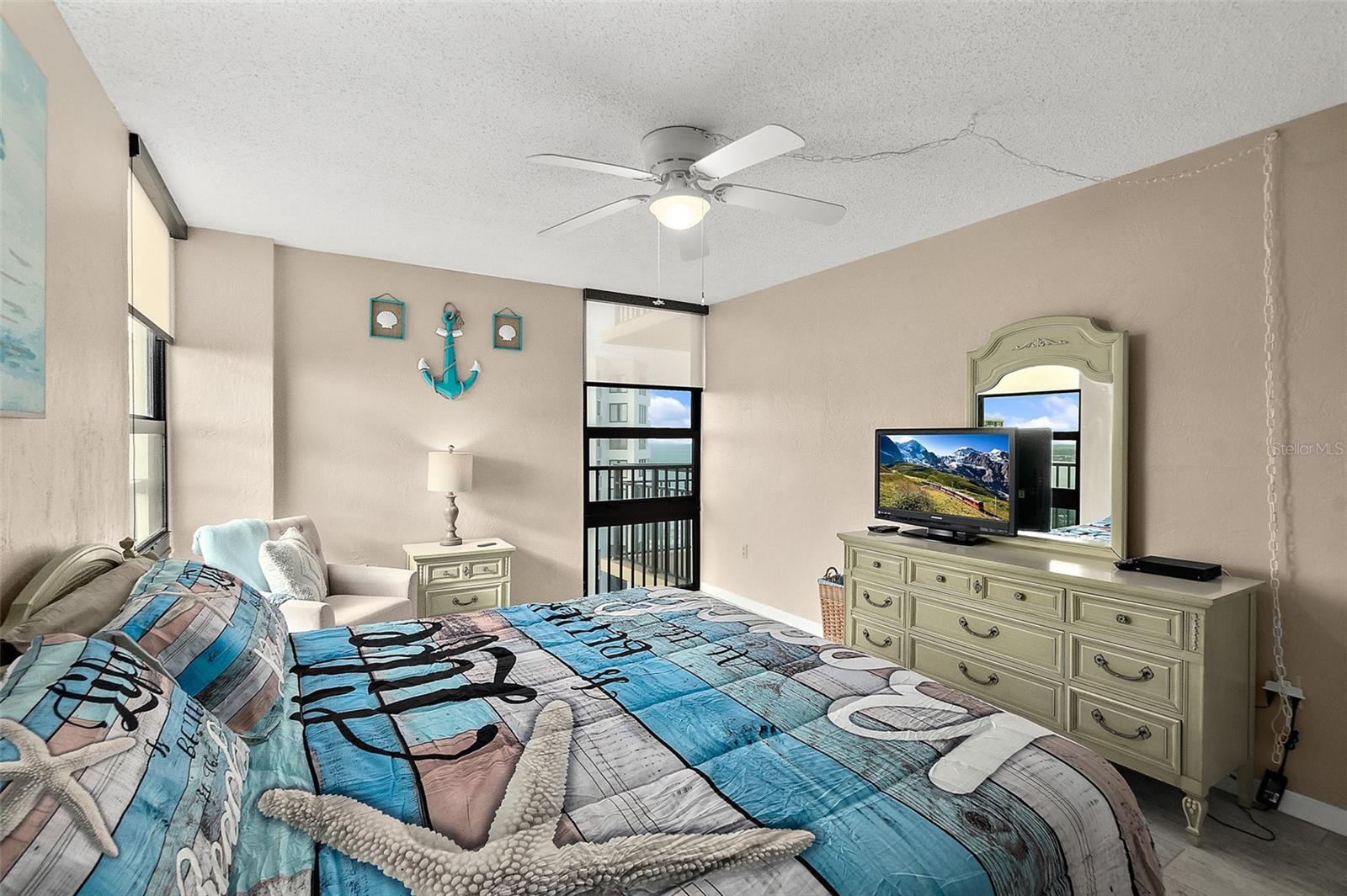 Image 27 of 49 For 3051 Atlantic Avenue 1806