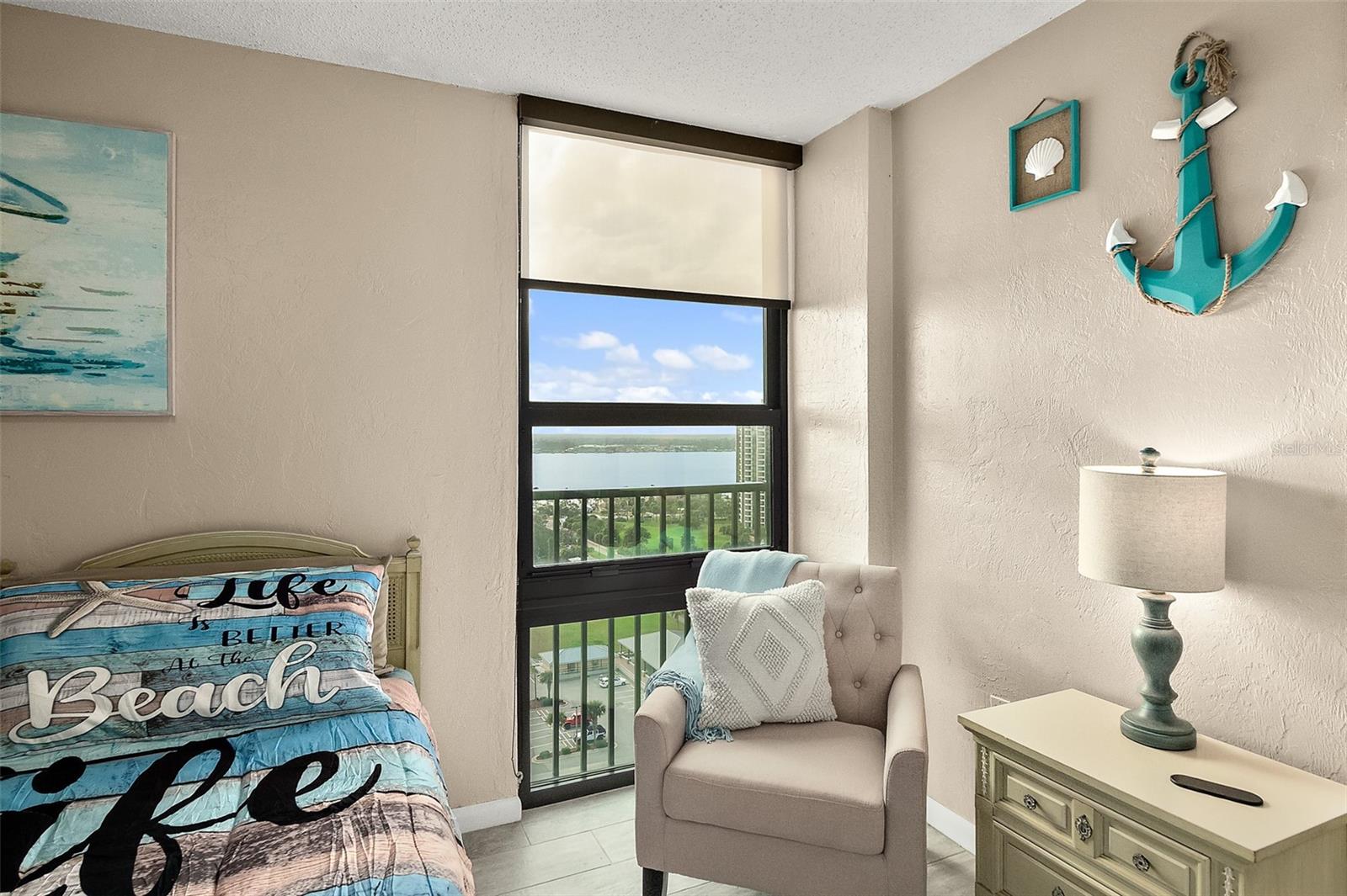 Image 29 of 49 For 3051 Atlantic Avenue 1806