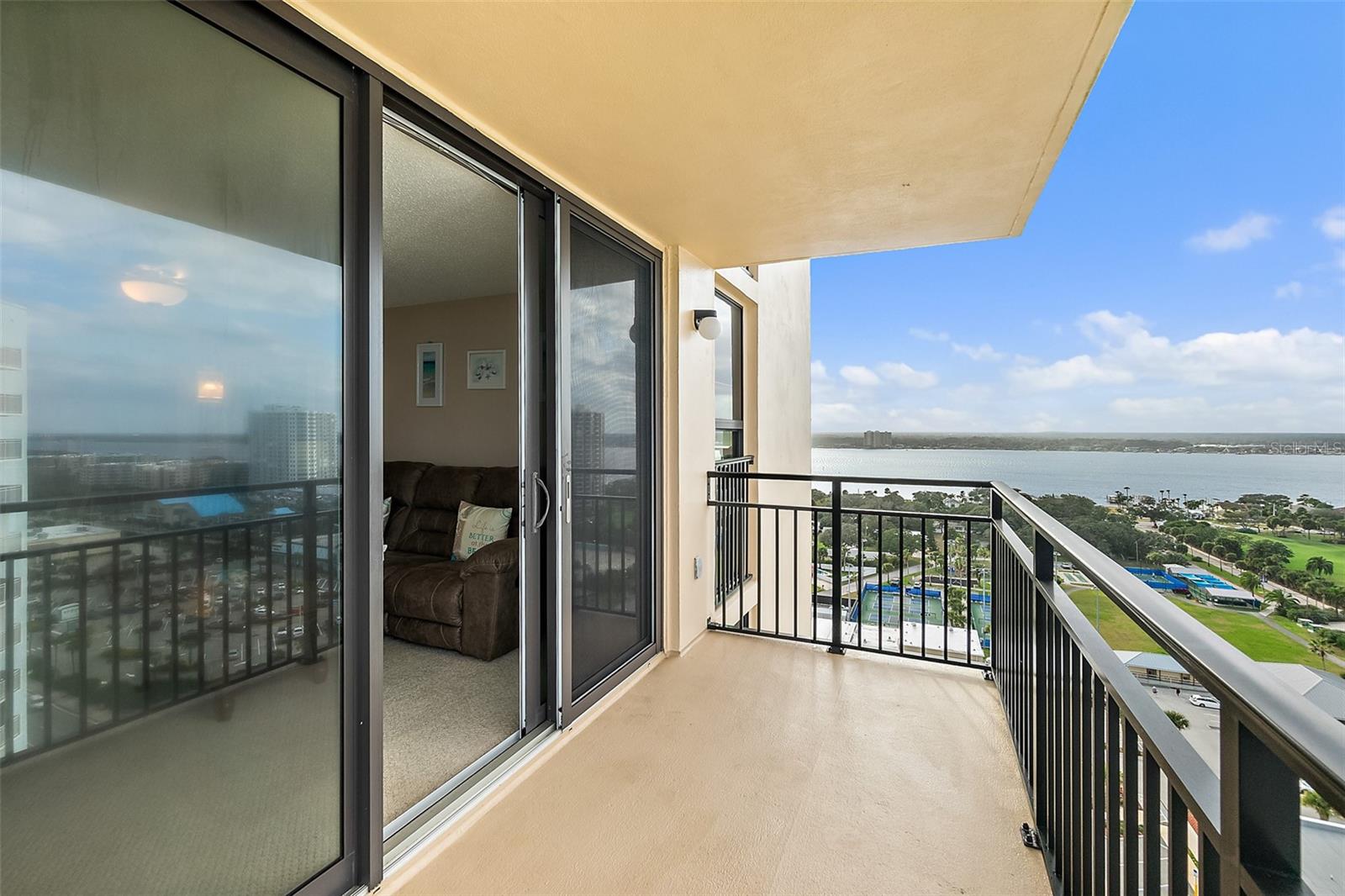 Image 33 of 49 For 3051 Atlantic Avenue 1806