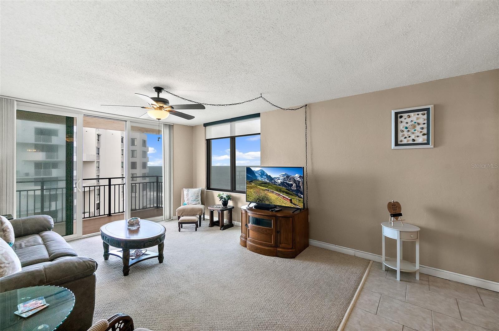 Image 8 of 49 For 3051 Atlantic Avenue 1806