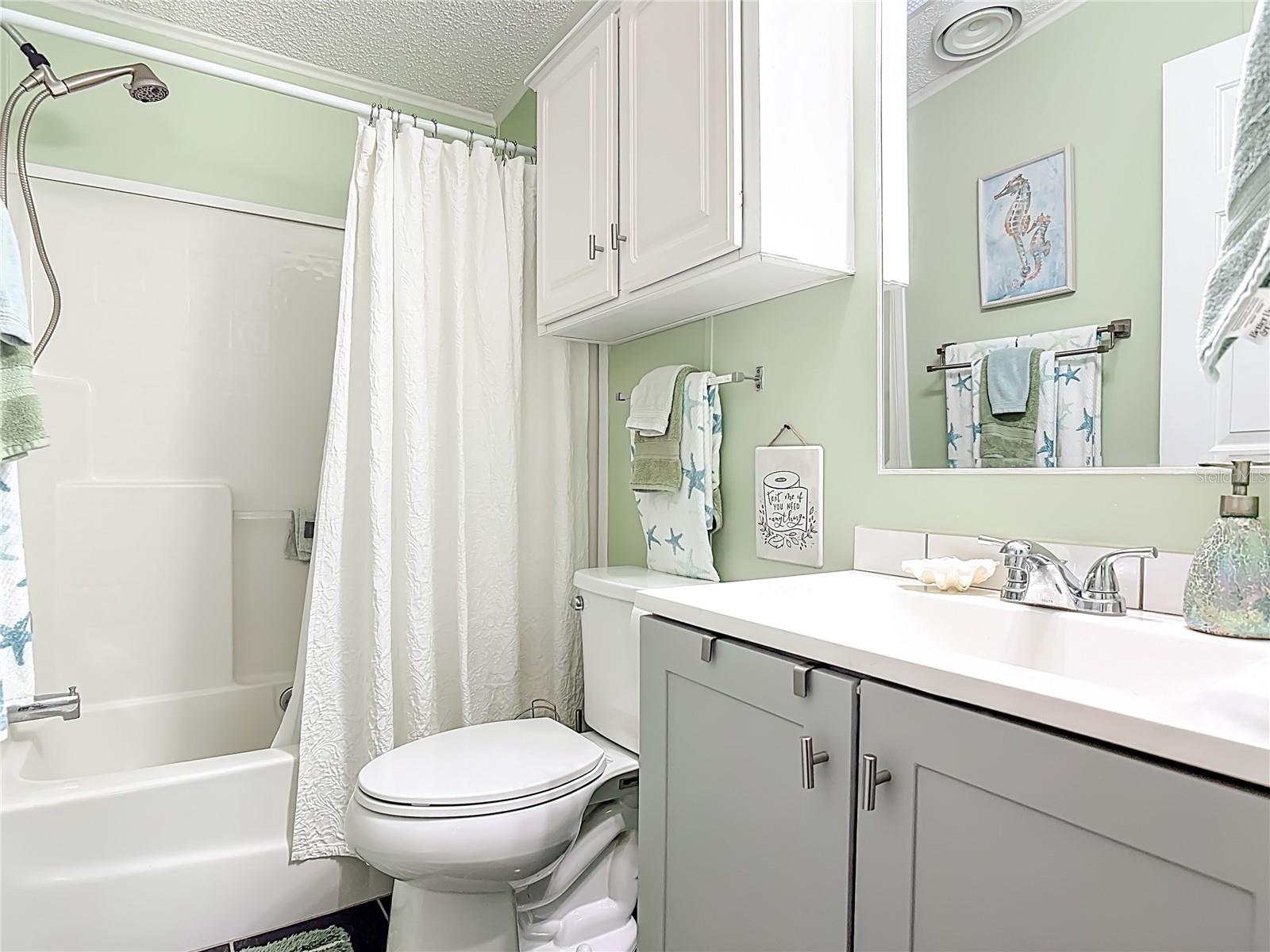 Listing photo id 24 for 70 & 71 Eagle Point S