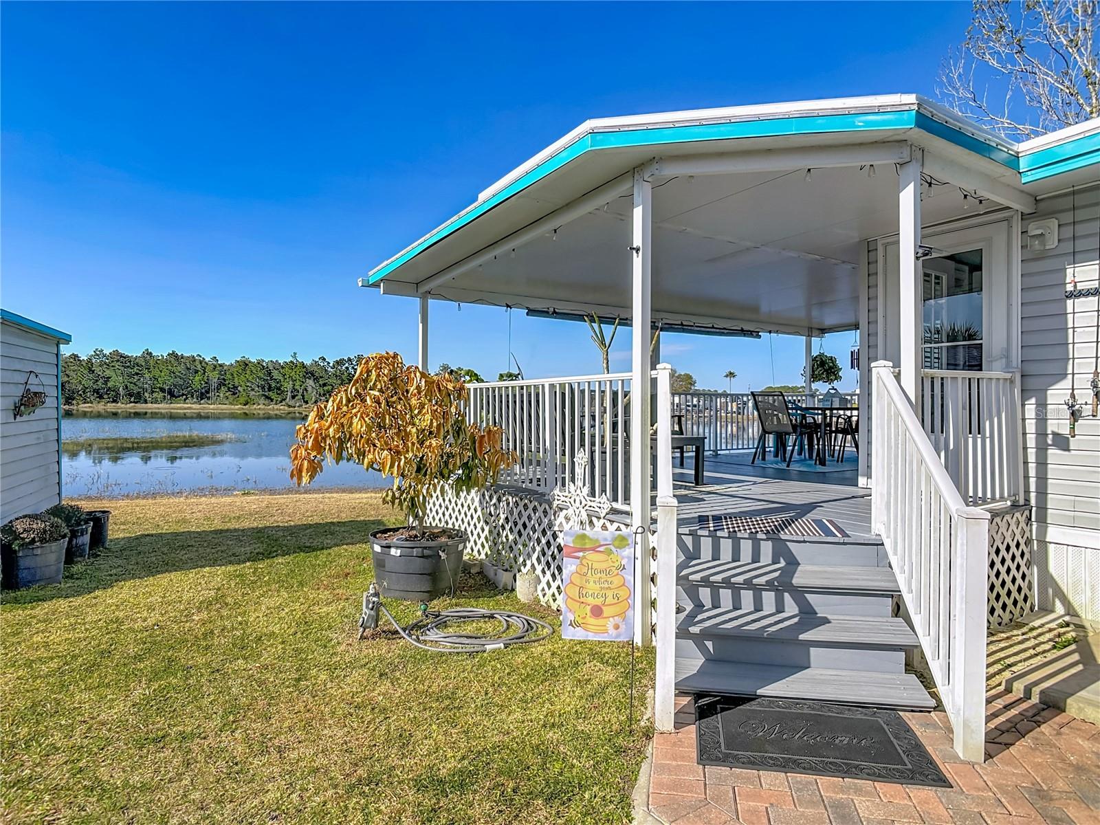 Listing photo id 29 for 70 & 71 Eagle Point S