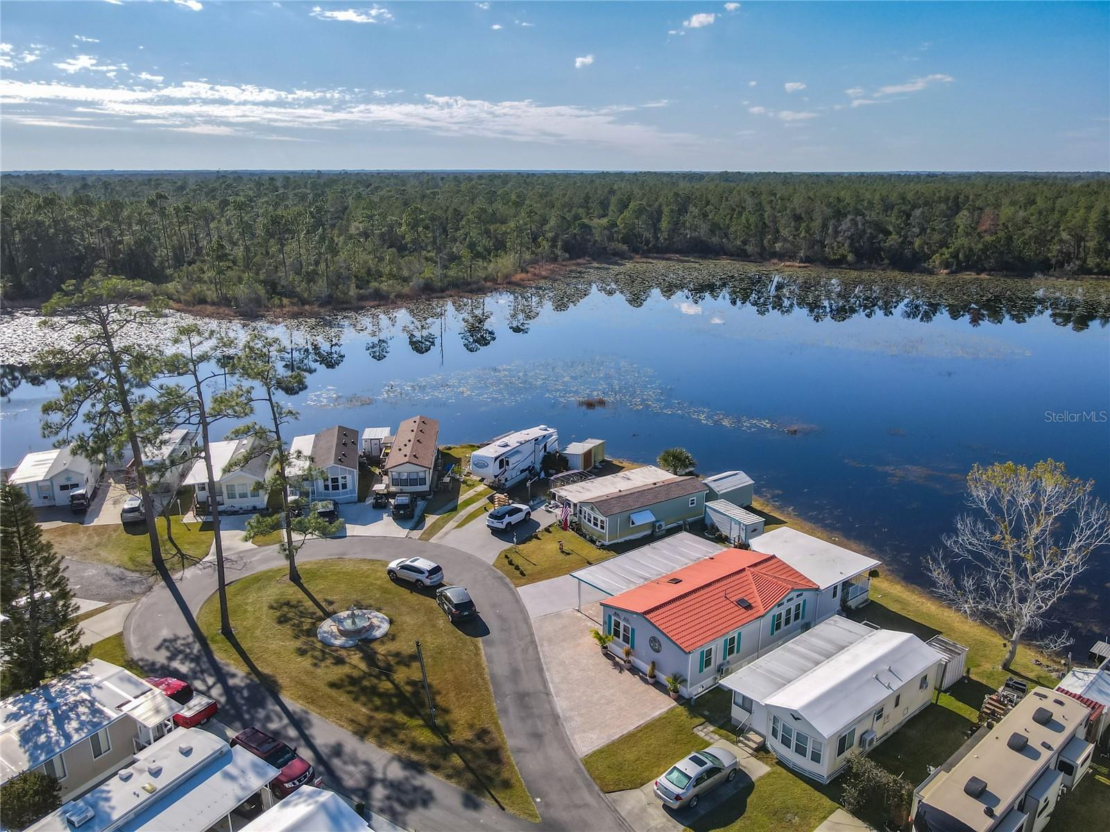 Listing photo id 33 for 70 & 71 Eagle Point S