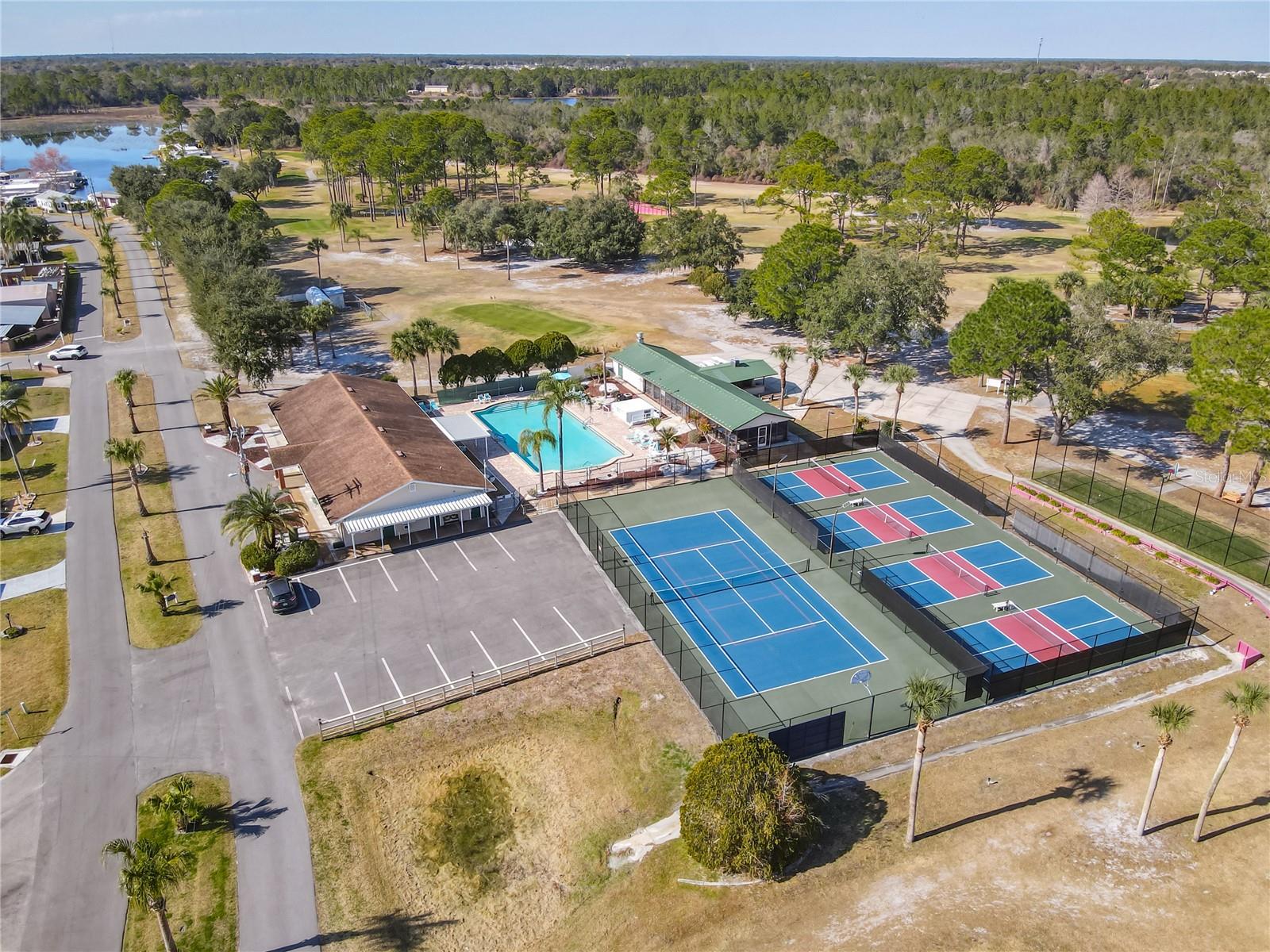 Listing photo id 39 for 70 & 71 Eagle Point S