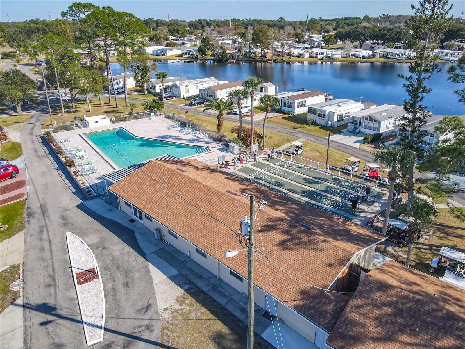 Listing photo id 46 for 70 & 71 Eagle Point S