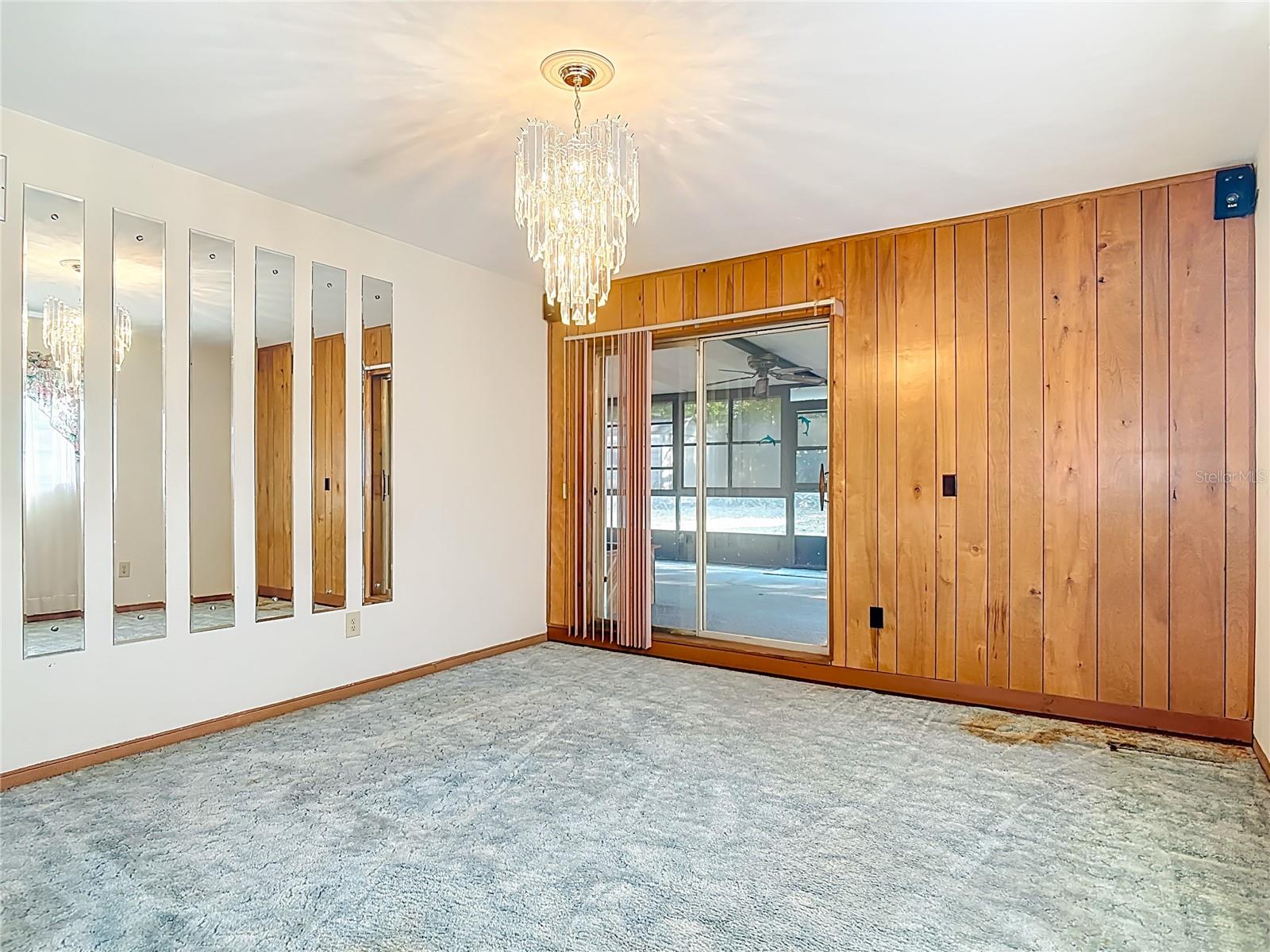 Image 16 of 79 For 730 University Avenue