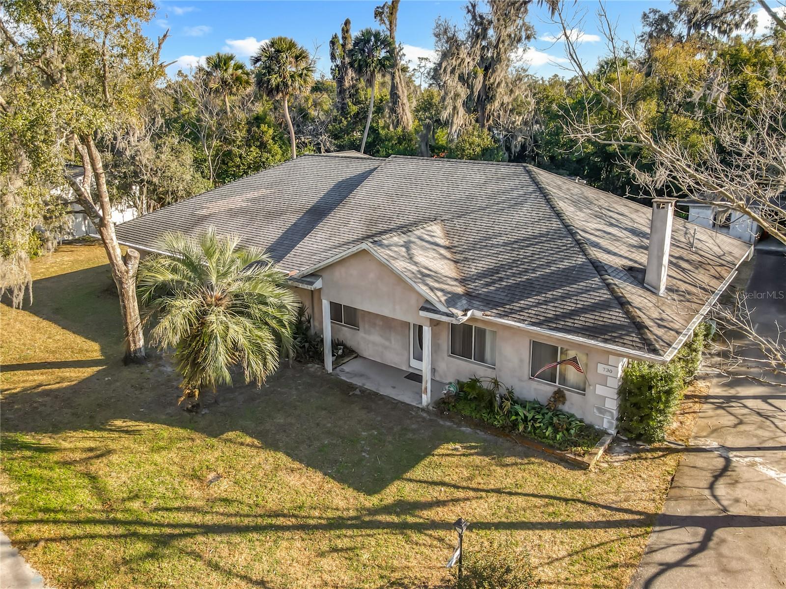 Image 2 of 79 For 730 University Avenue