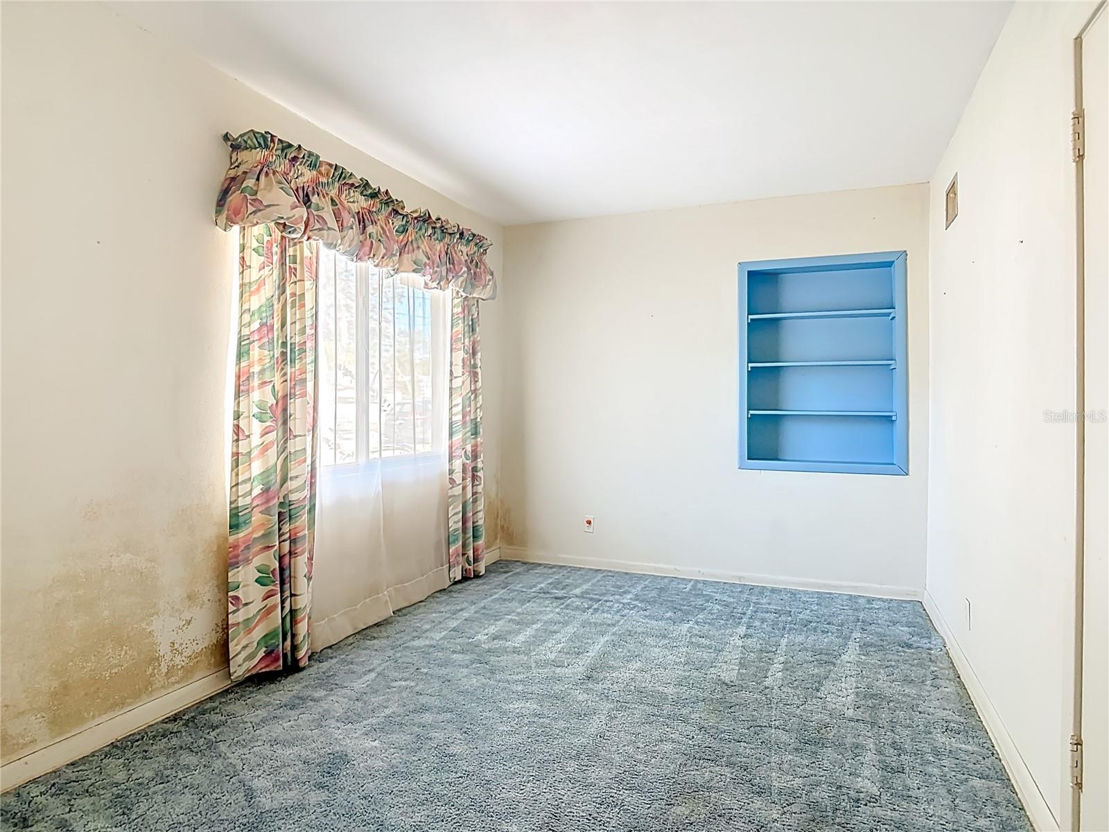 Image 20 of 79 For 730 University Avenue