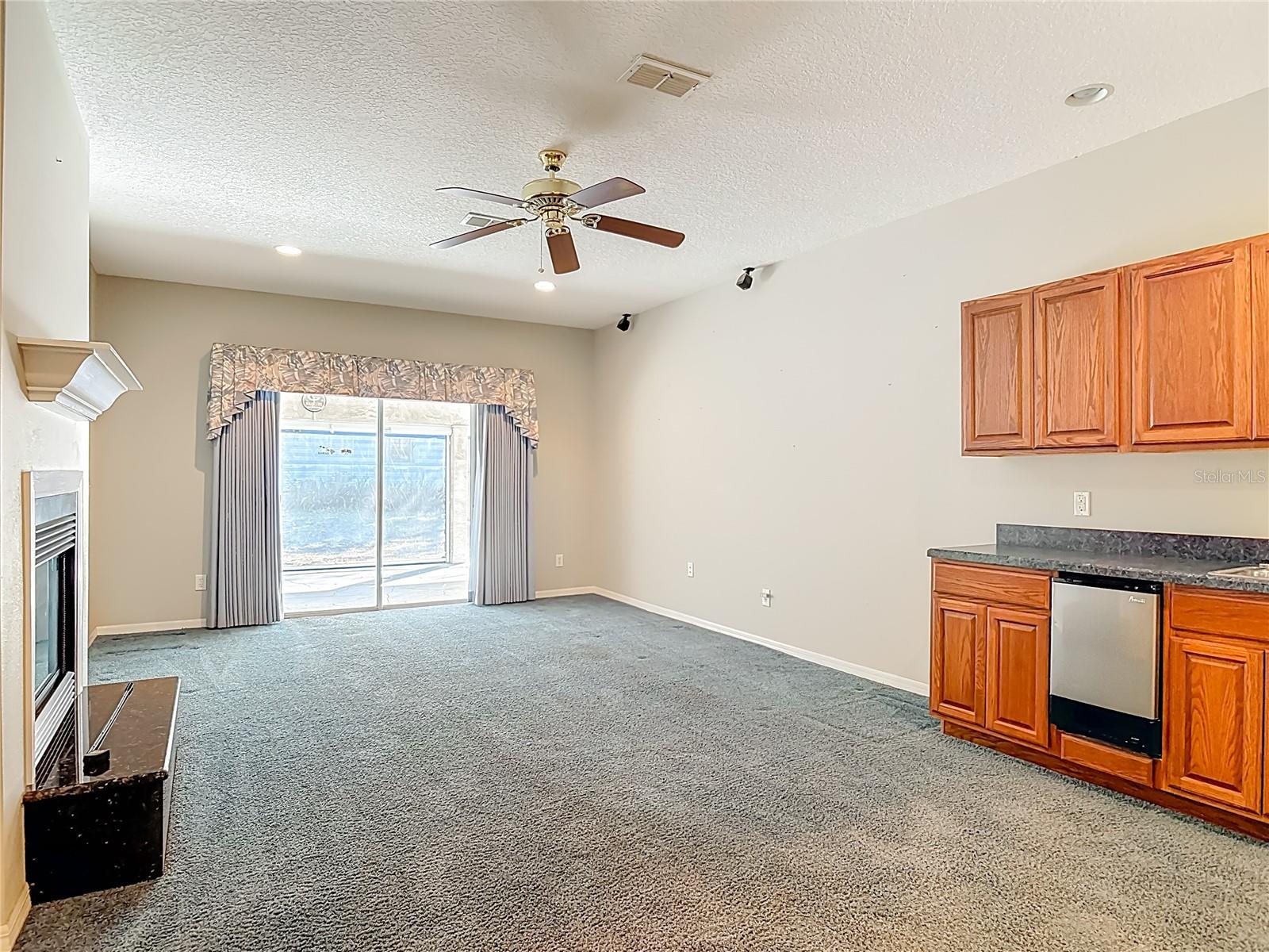 Image 26 of 79 For 730 University Avenue