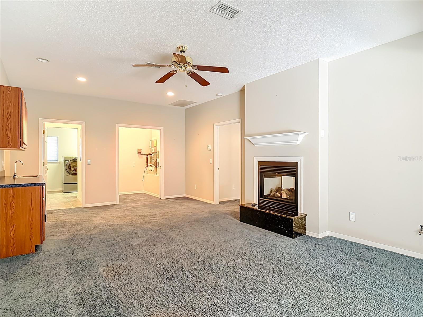 Image 29 of 79 For 730 University Avenue