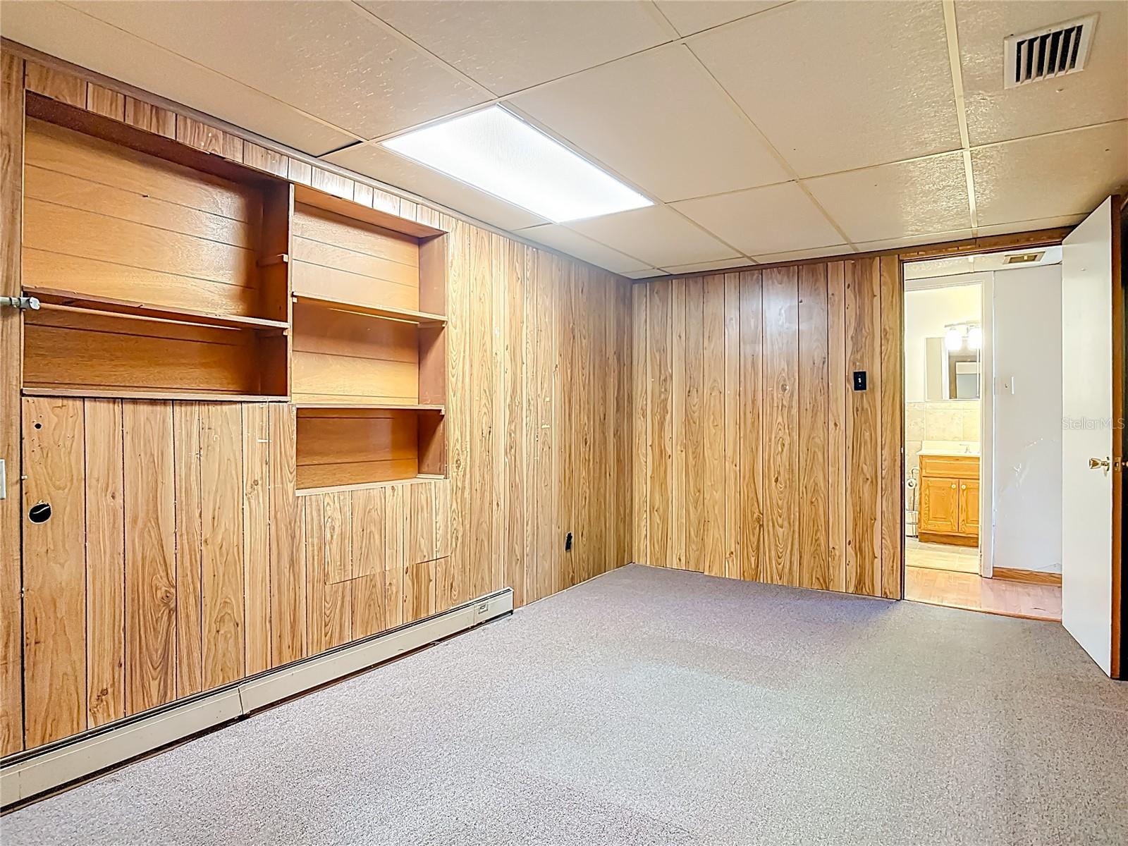 Image 34 of 79 For 730 University Avenue