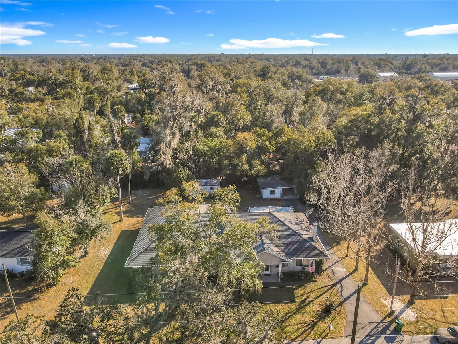 Image 4 of 79 For 730 University Avenue